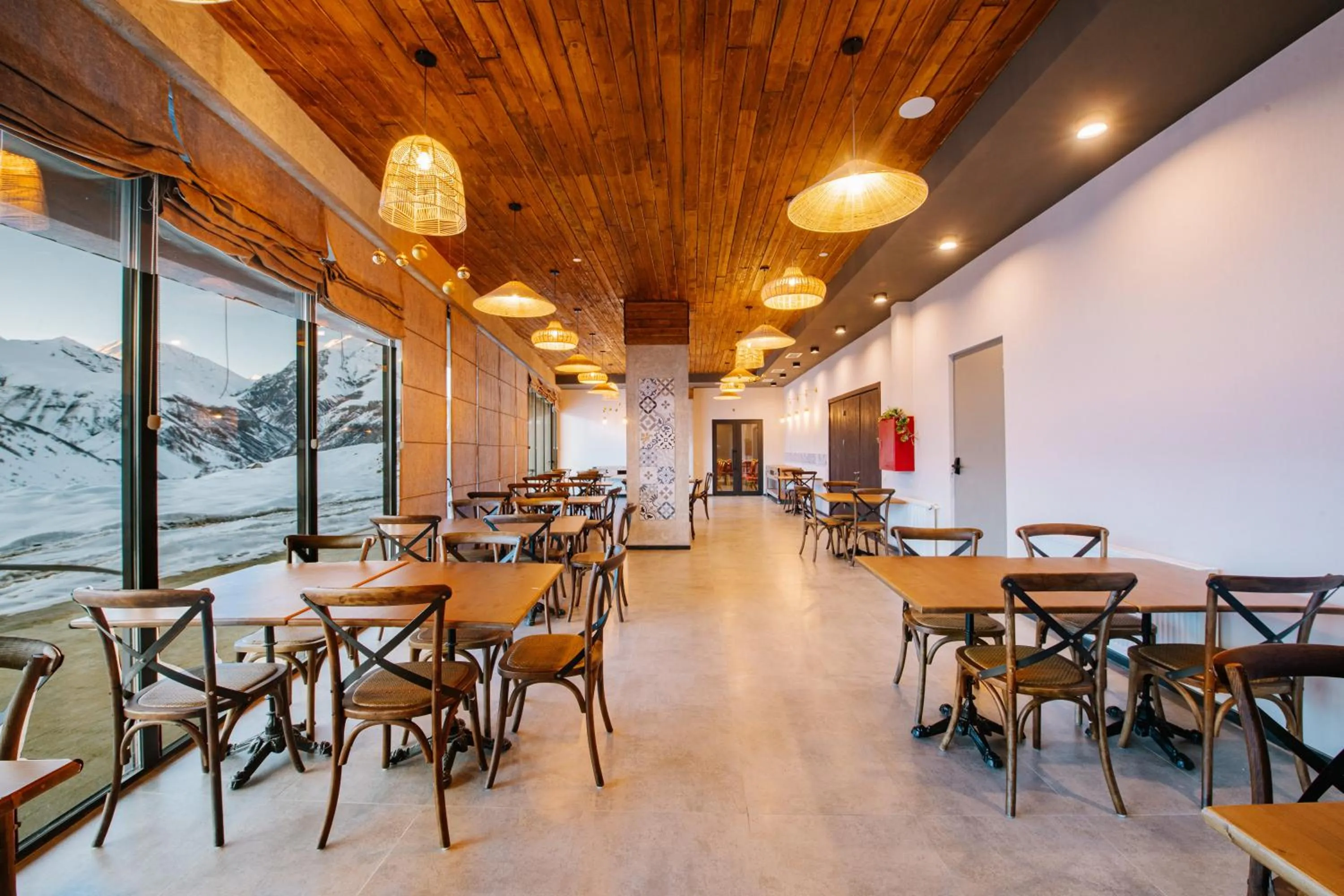 Restaurant/places to eat in Gudauri Inn