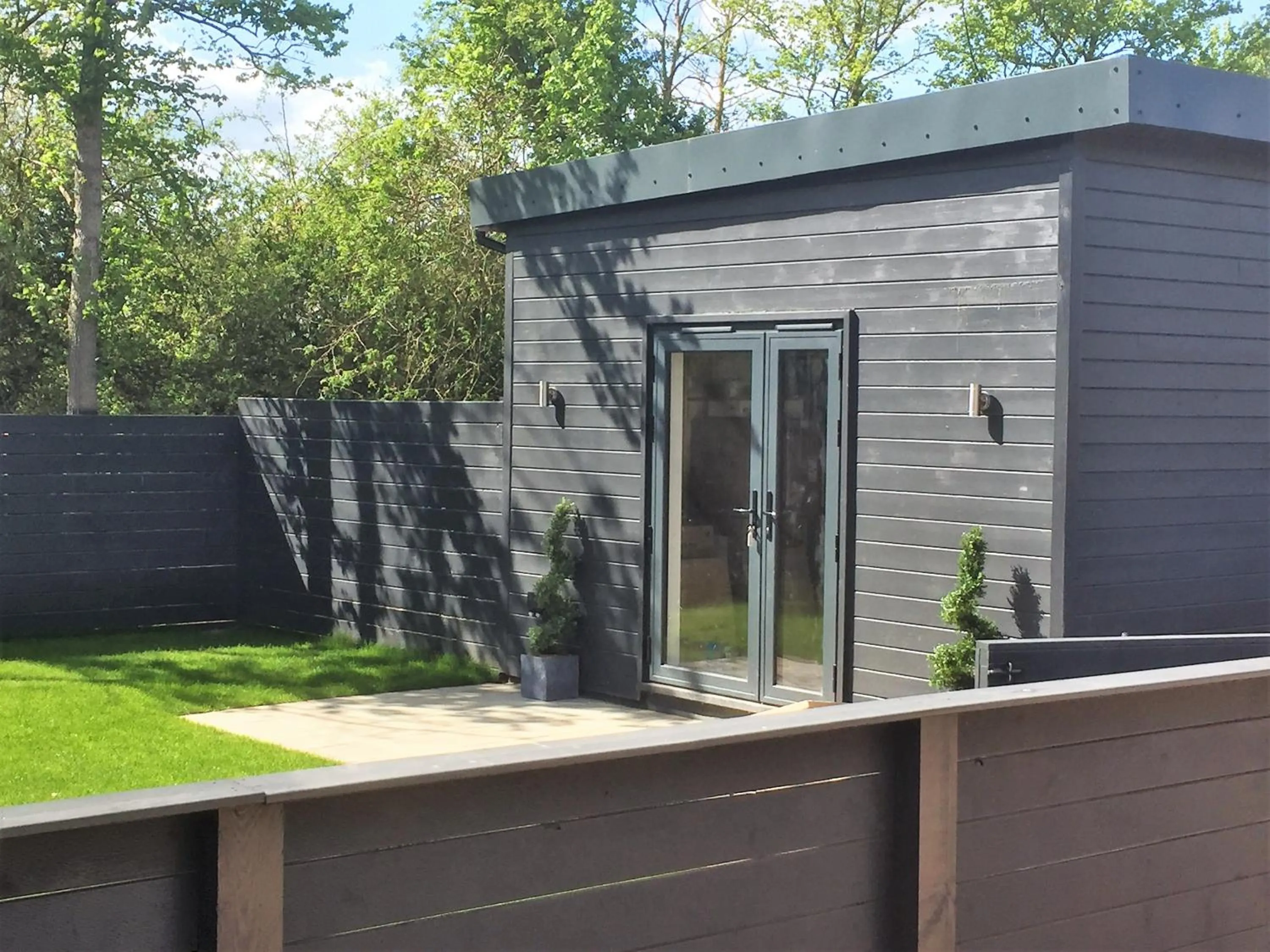 Facade/entrance in Willow Court Farm Studio South & Petting Farm, 8 mins from Legoland & Windsor, 15 mins from Lapland UK