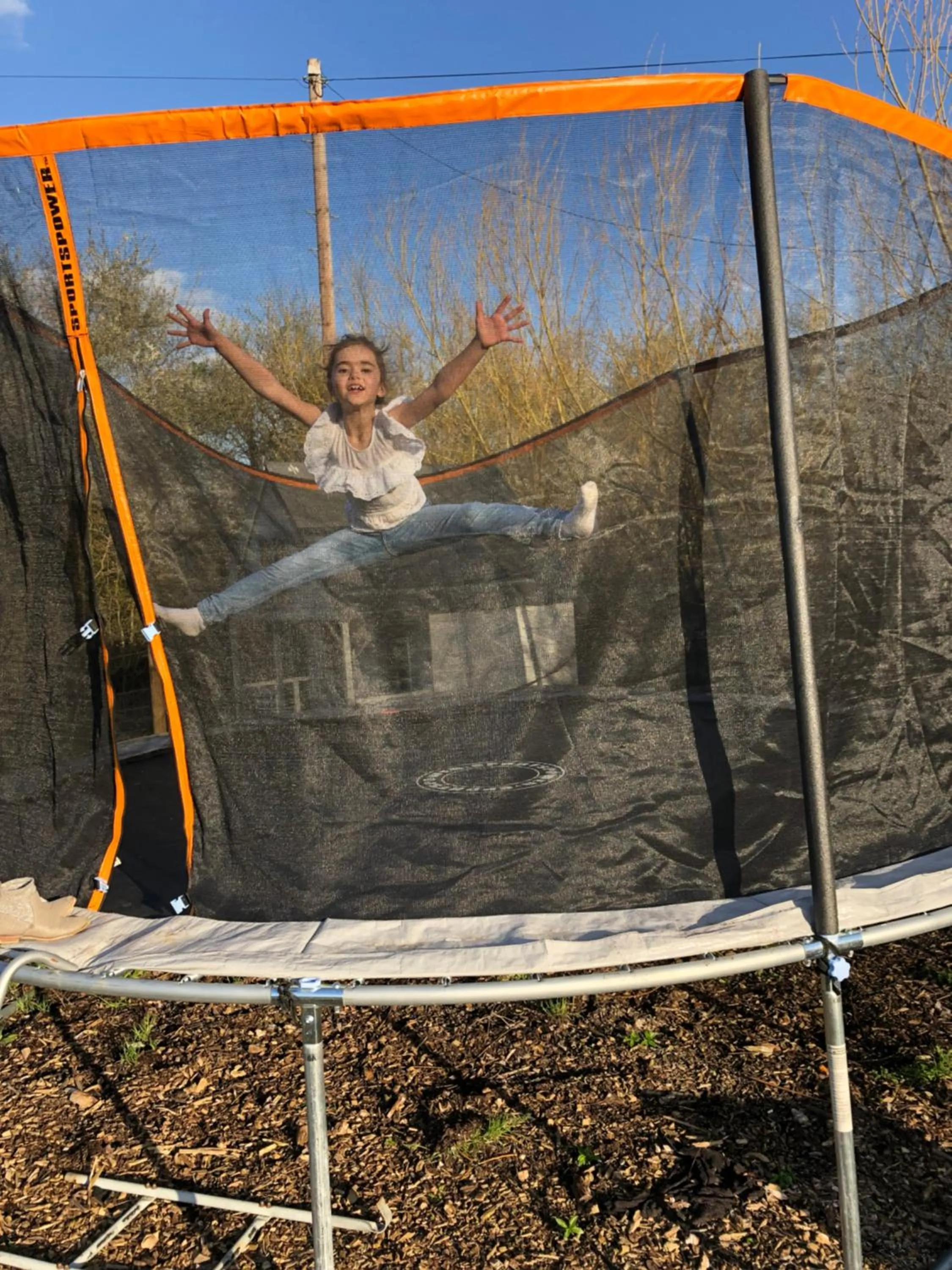 Activities in Willow Court Farm Studio South & Petting Farm, 8 mins from Legoland & Windsor, 15 mins from Lapland UK