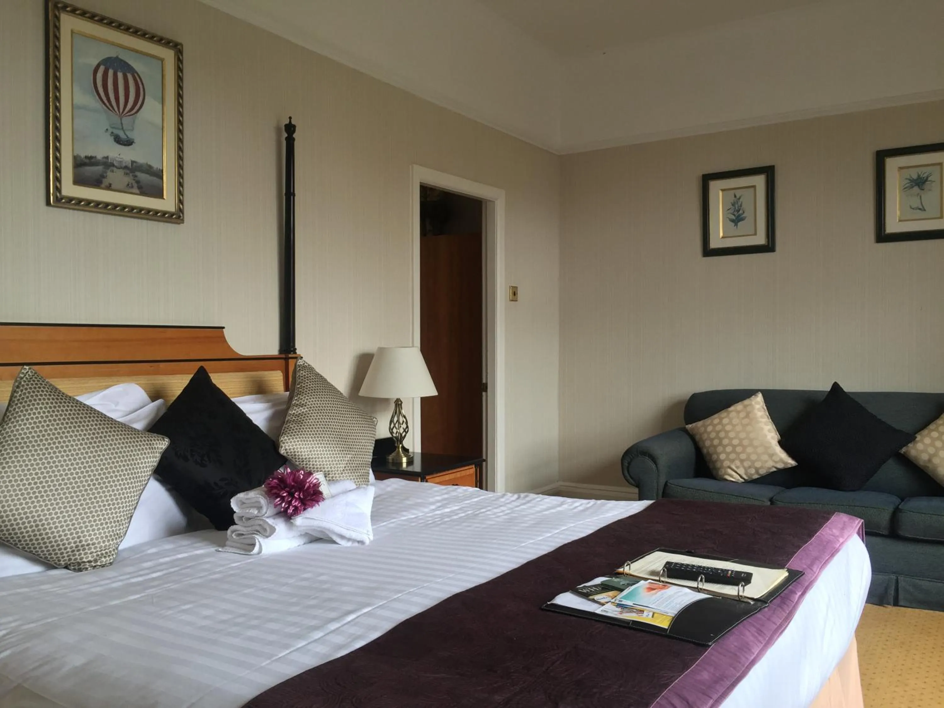 Bed in Brook Mollington Banastre Hotel & Spa