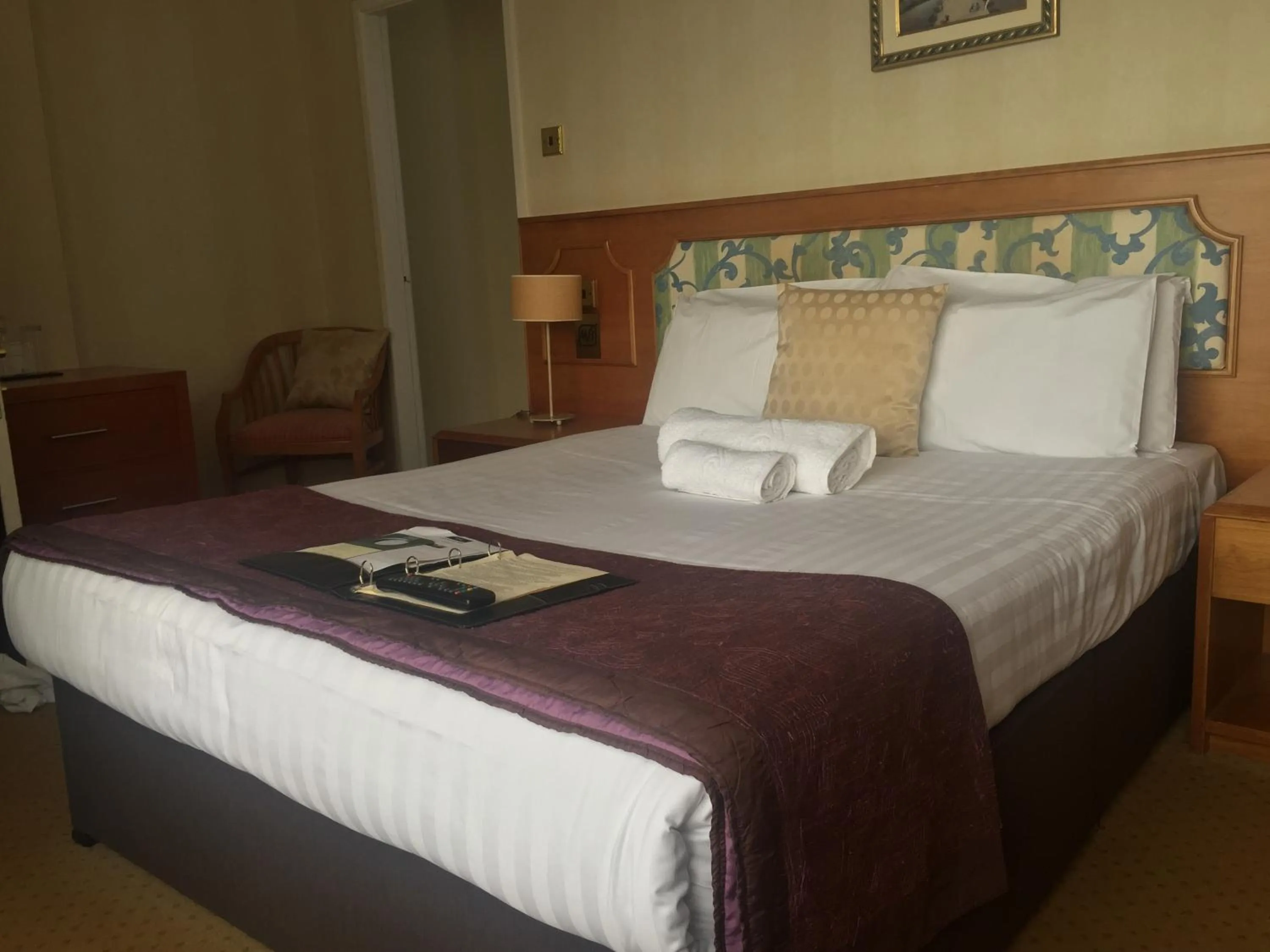 Bed in Brook Mollington Banastre Hotel & Spa