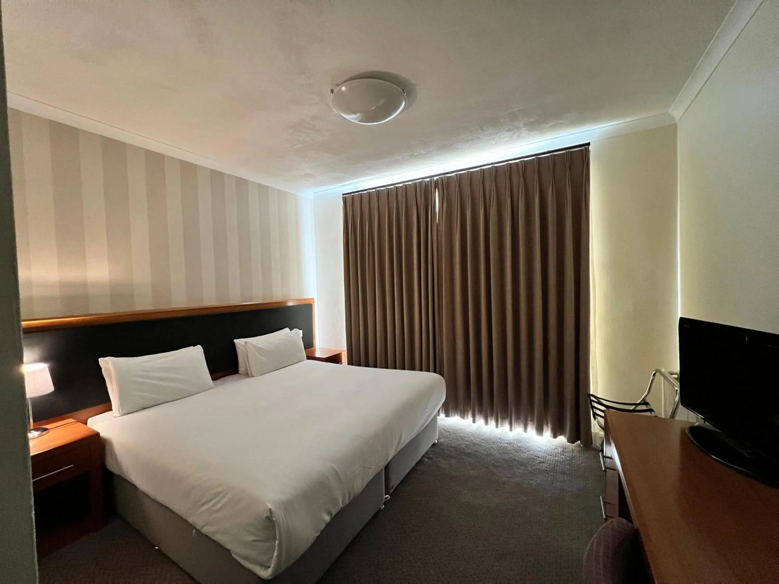 Bed in Brook Mollington Banastre Hotel & Spa