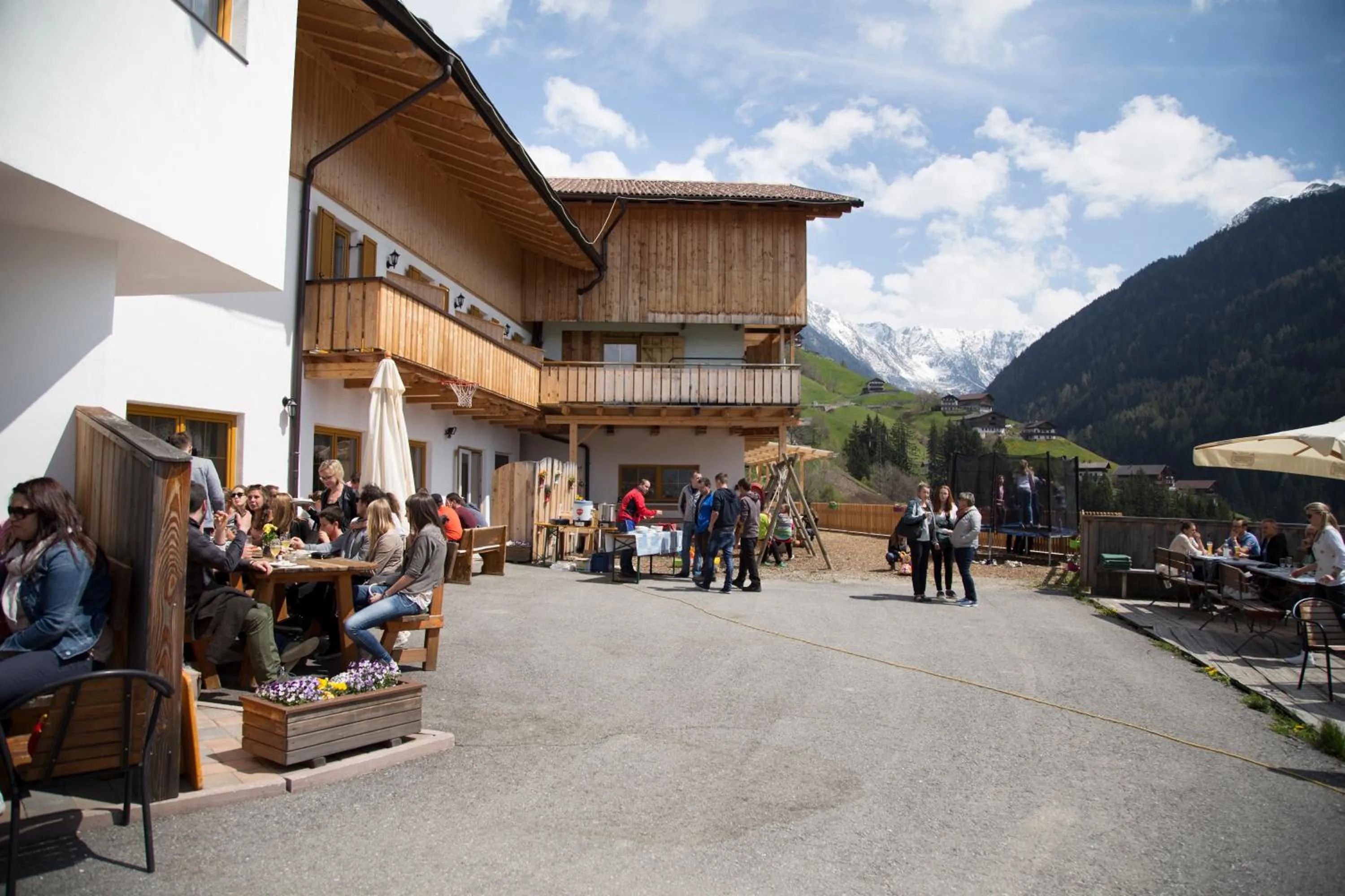 Restaurant/places to eat in Unterer Obereggerhof