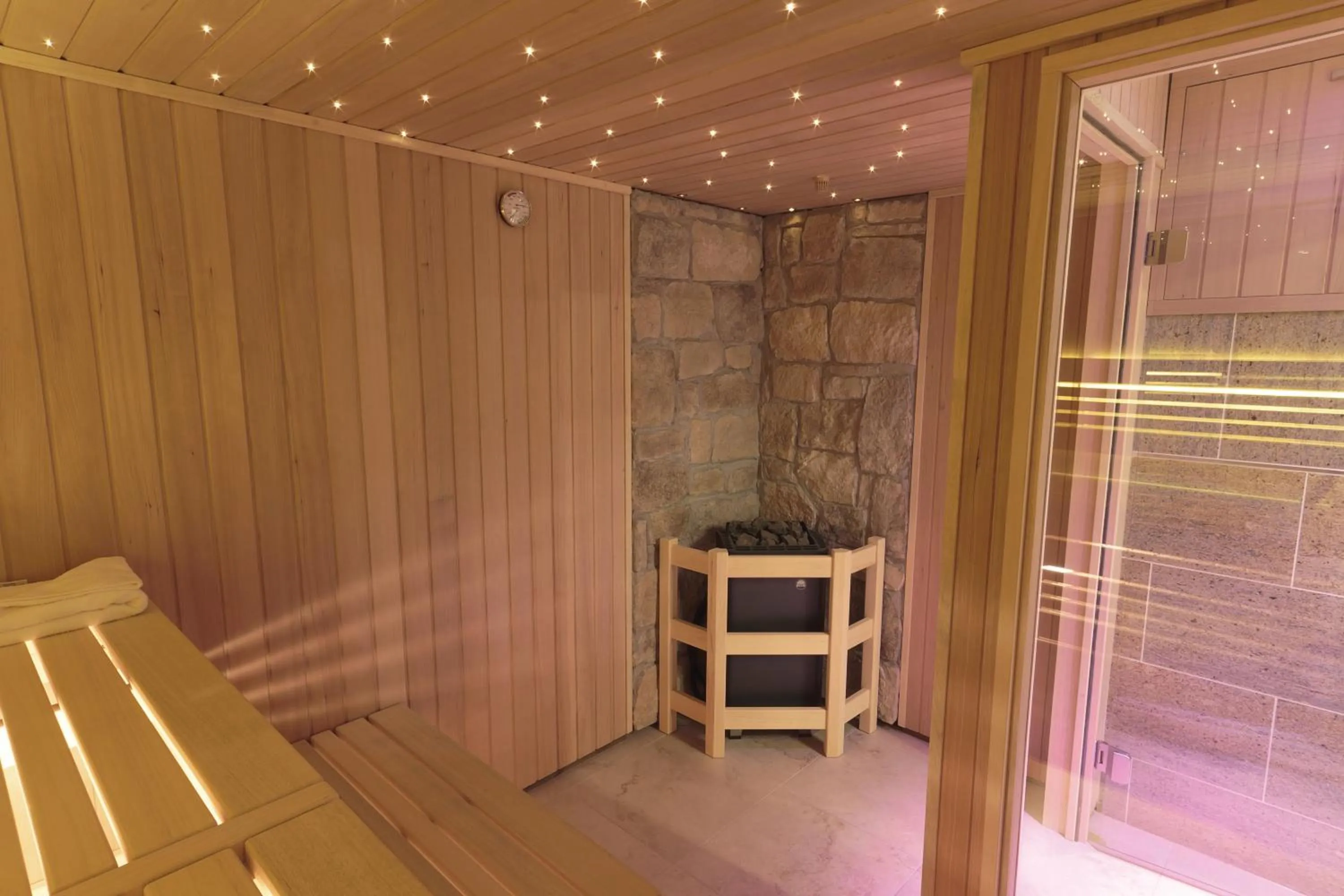 Bathroom in Best Western Premier Doncaster Mount Pleasant Hotel