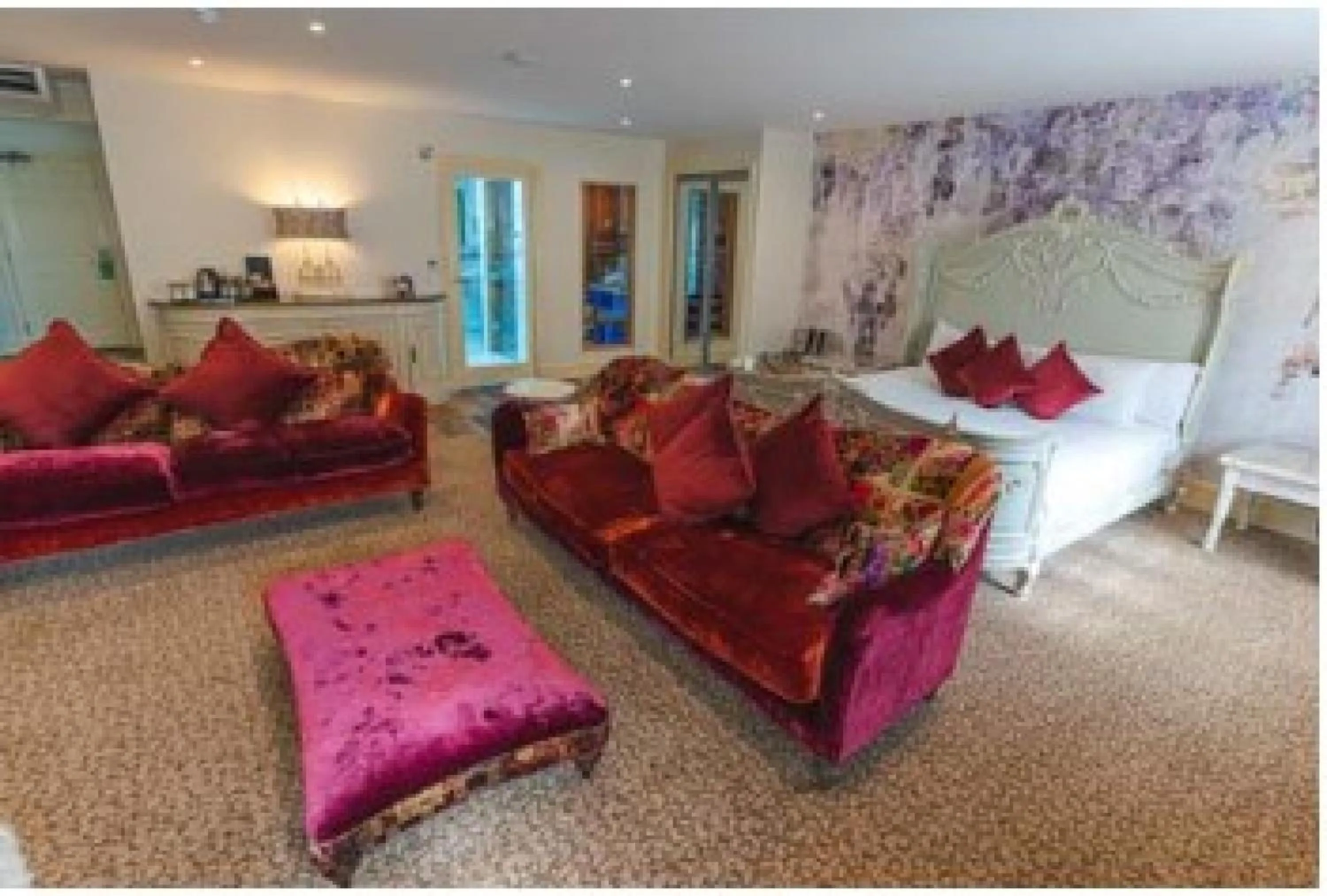 Living room in Best Western Premier Doncaster Mount Pleasant Hotel