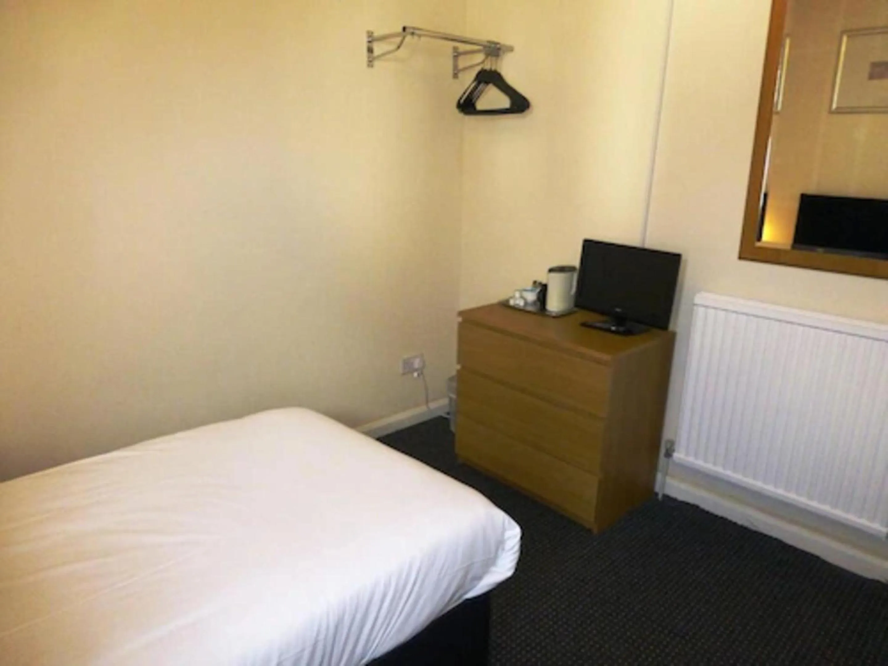 Bedroom, Bed in Esplanade Hotel - Clacton On Sea, Beachfront Hotel by OYO