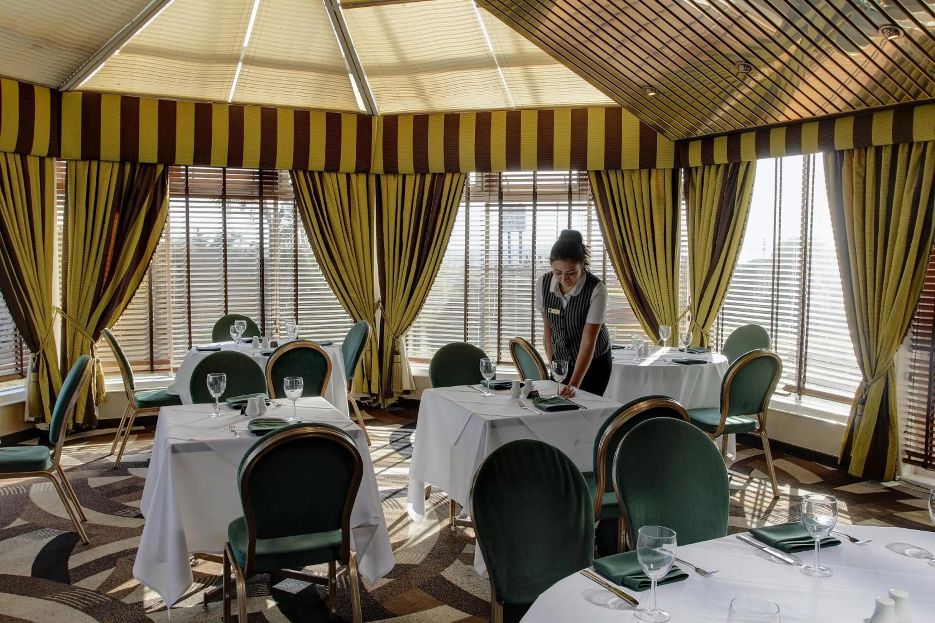 Restaurant/places to eat in Best Western Aberavon Beach Hotel