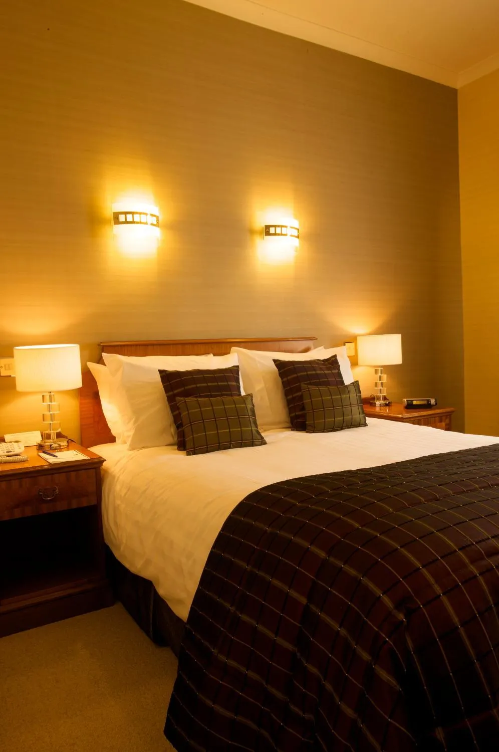 Bedroom, Bed in Best Western Aberavon Beach Hotel