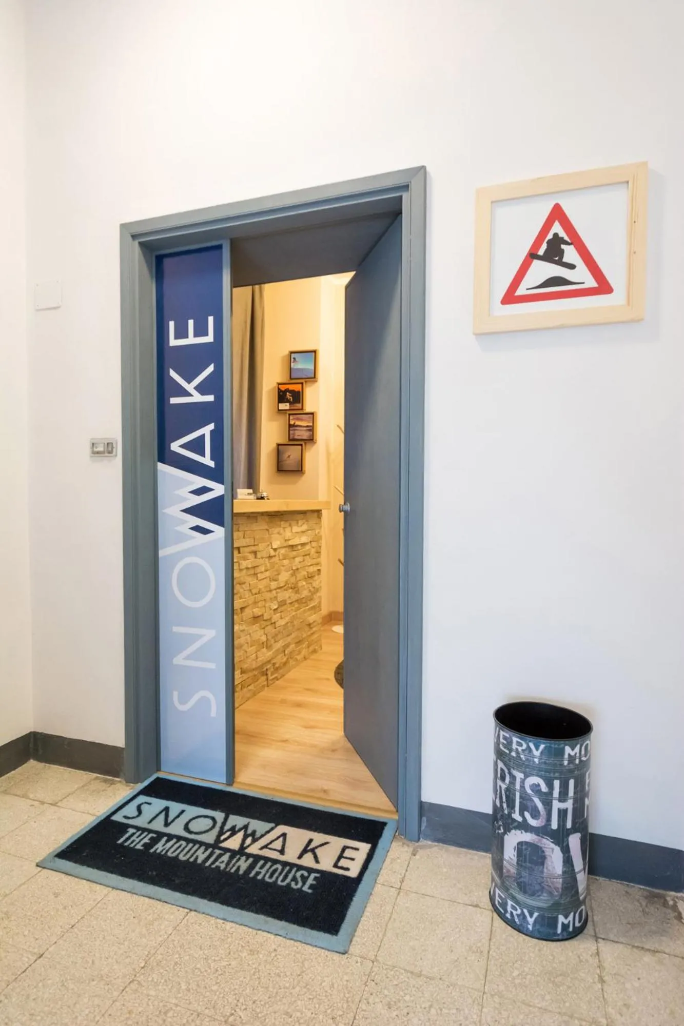 Snowake House