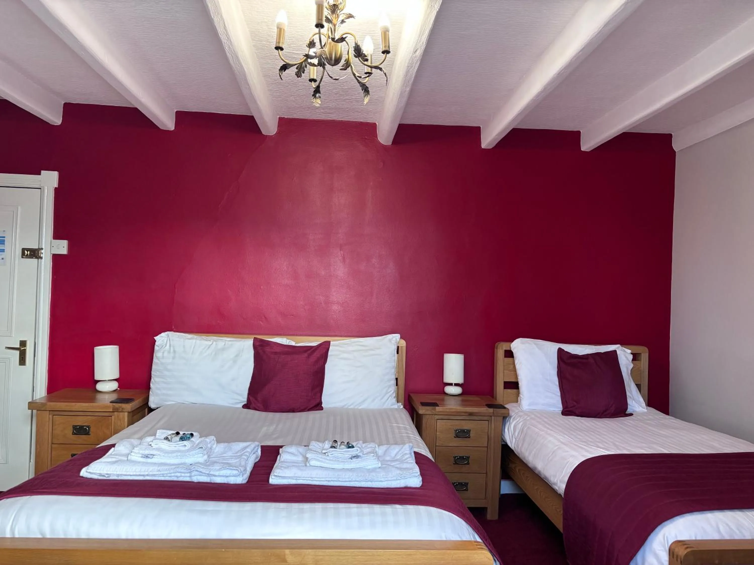 Bed in Three Wheat Heads