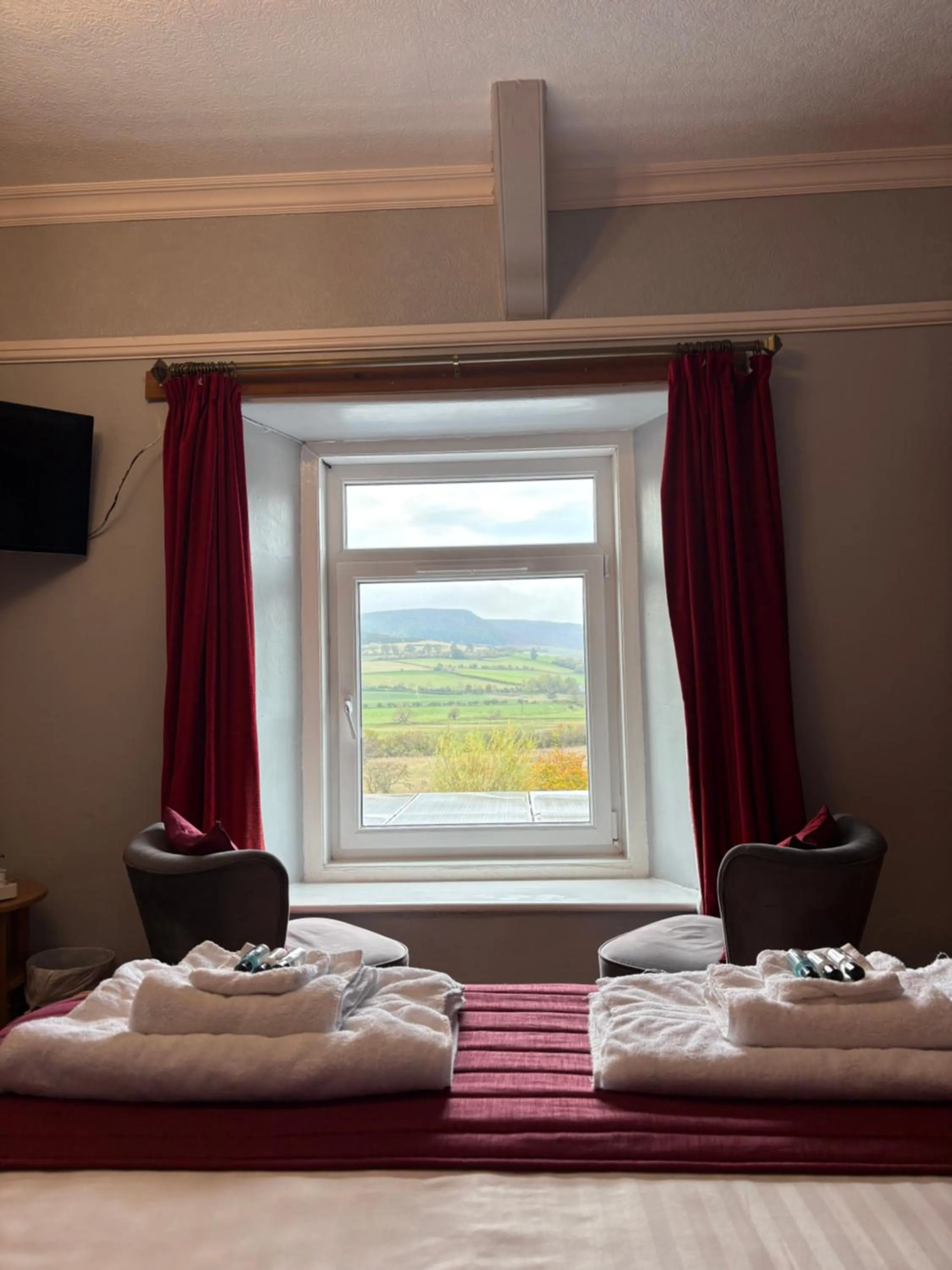 Bed in Three Wheat Heads