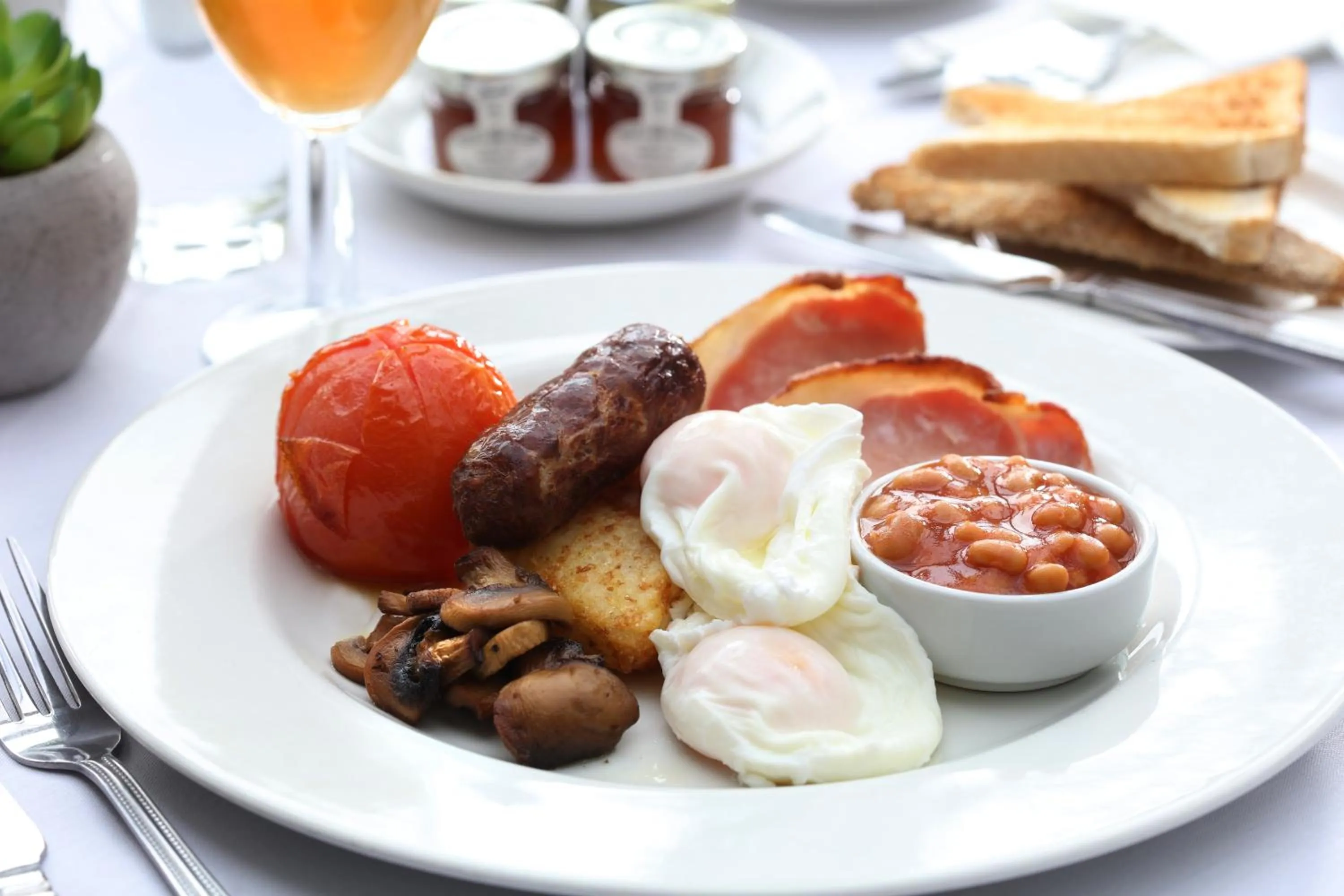 Breakfast in Best Western Claydon Hotel