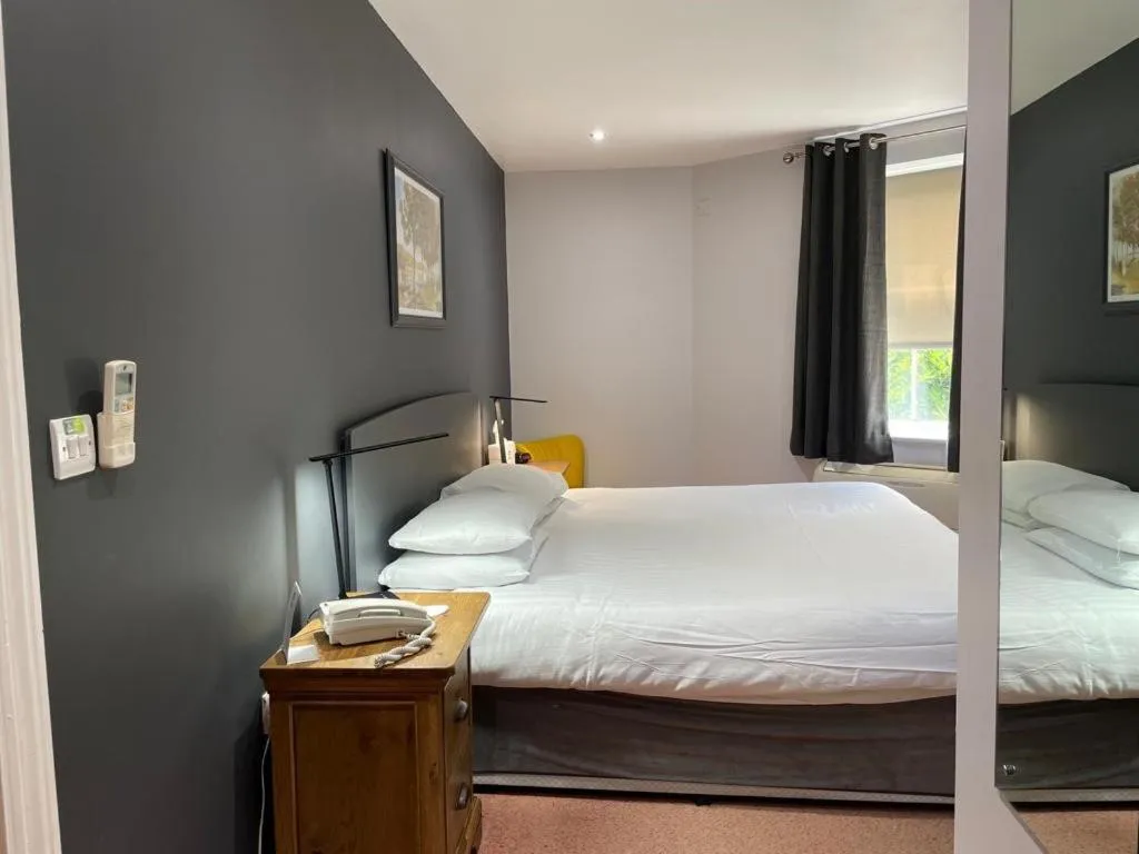 Bed in Best Western Claydon Hotel