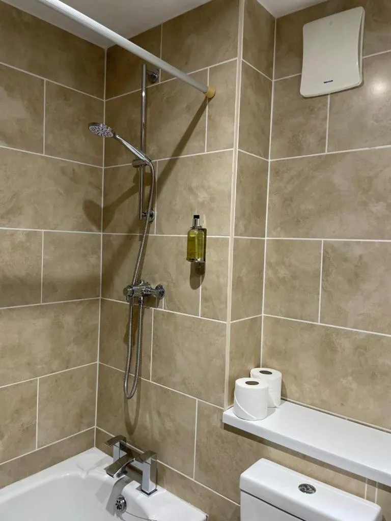 Shower in Best Western Claydon Hotel