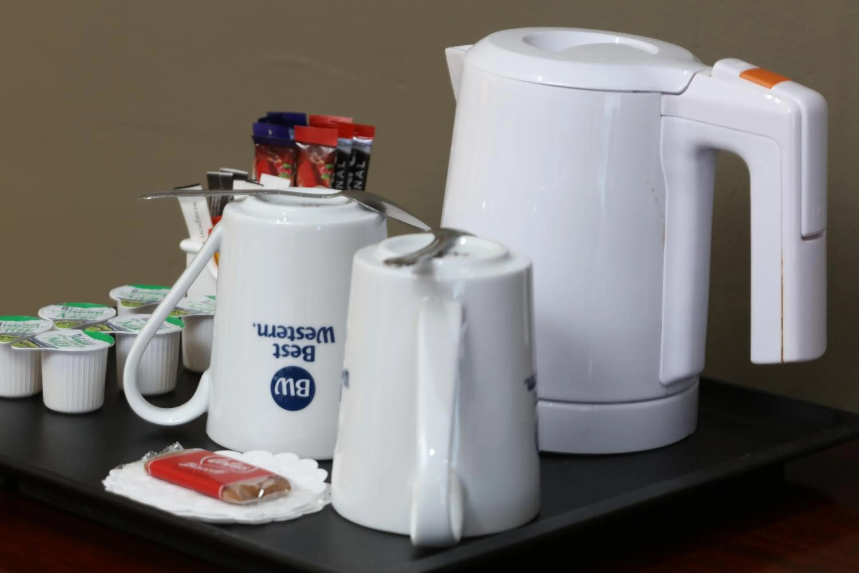 Coffee/tea facilities in Best Western Claydon Hotel