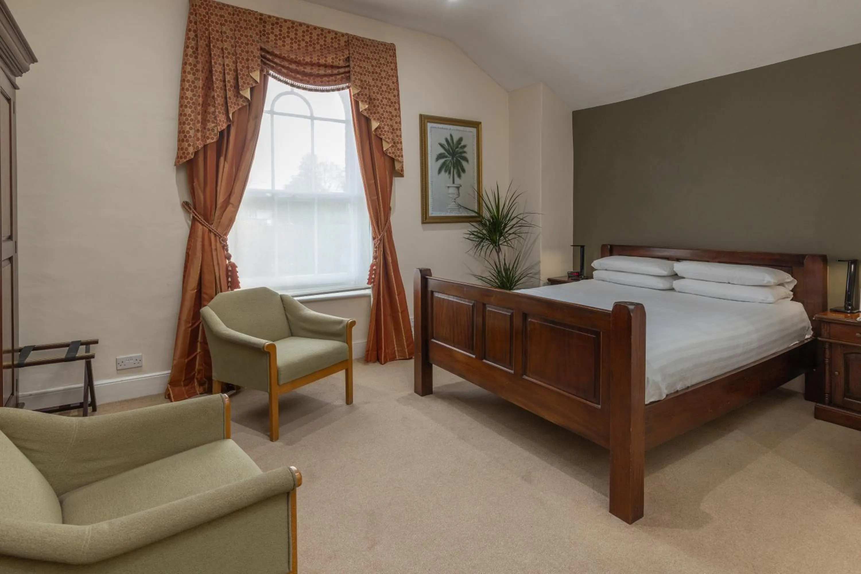 Bed in Best Western Claydon Hotel