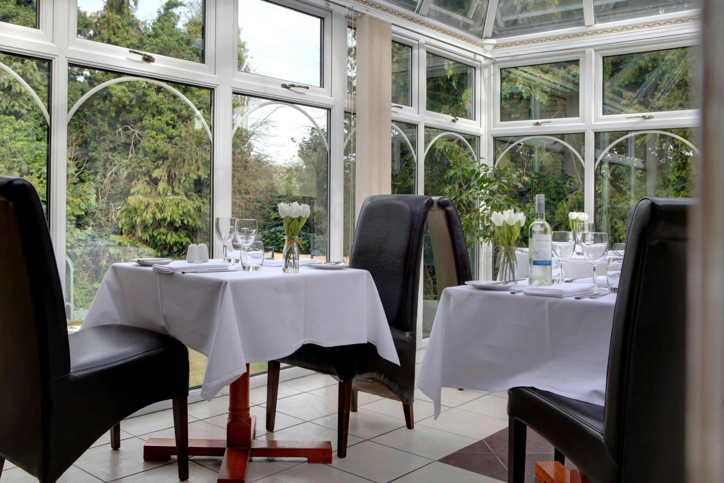 Restaurant/places to eat in Best Western Claydon Hotel