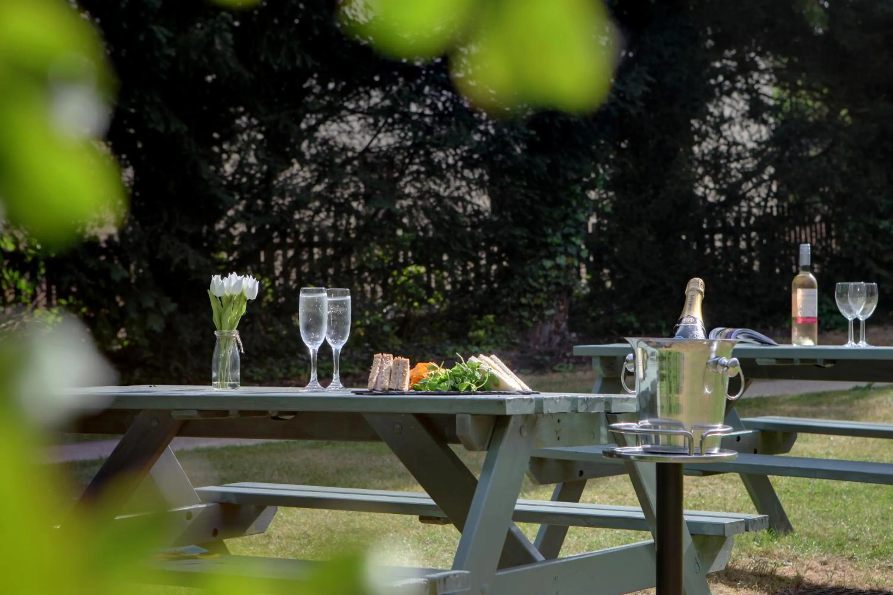 Garden in Best Western Claydon Hotel