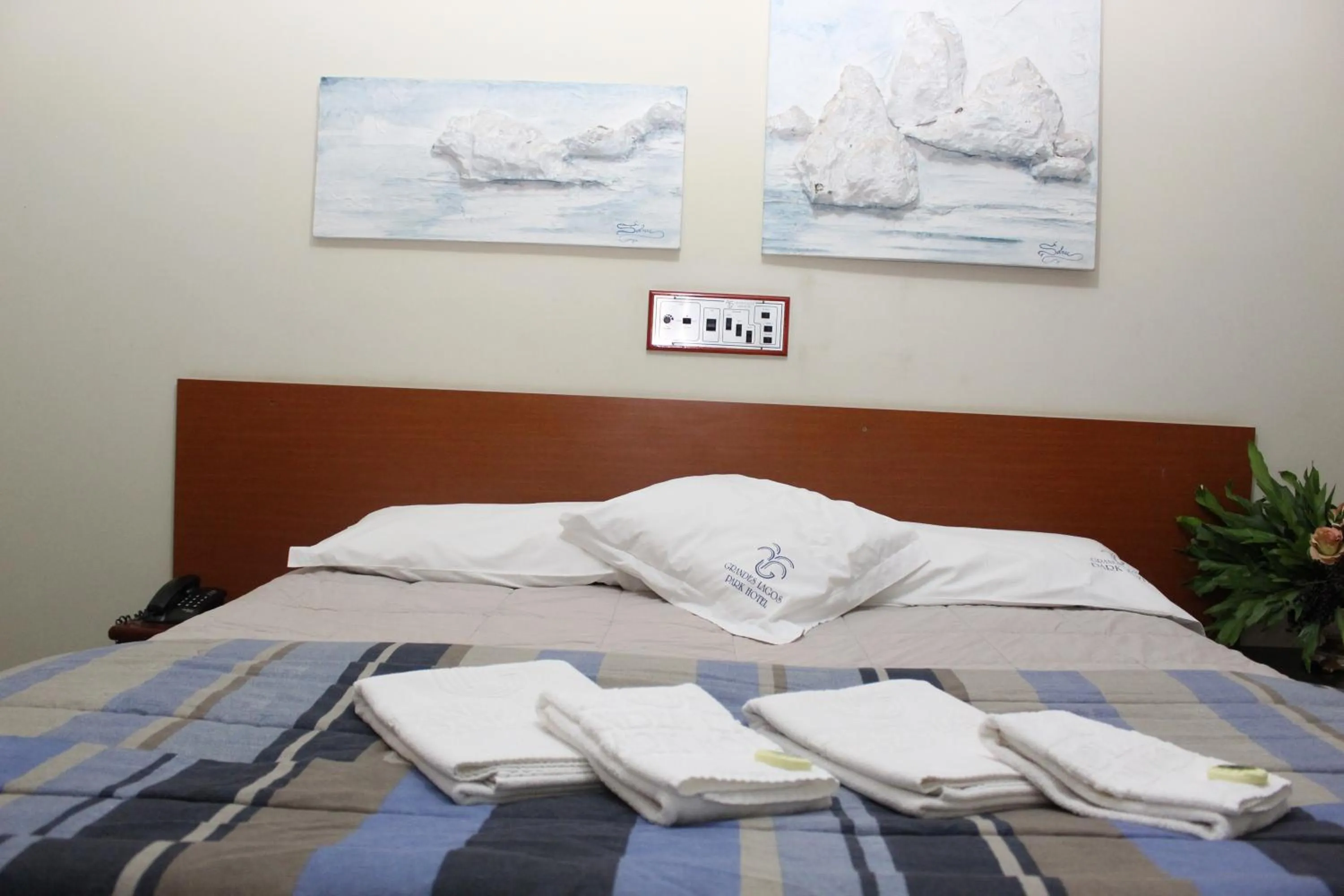 Bed in Grandes Lagos Park Hotel