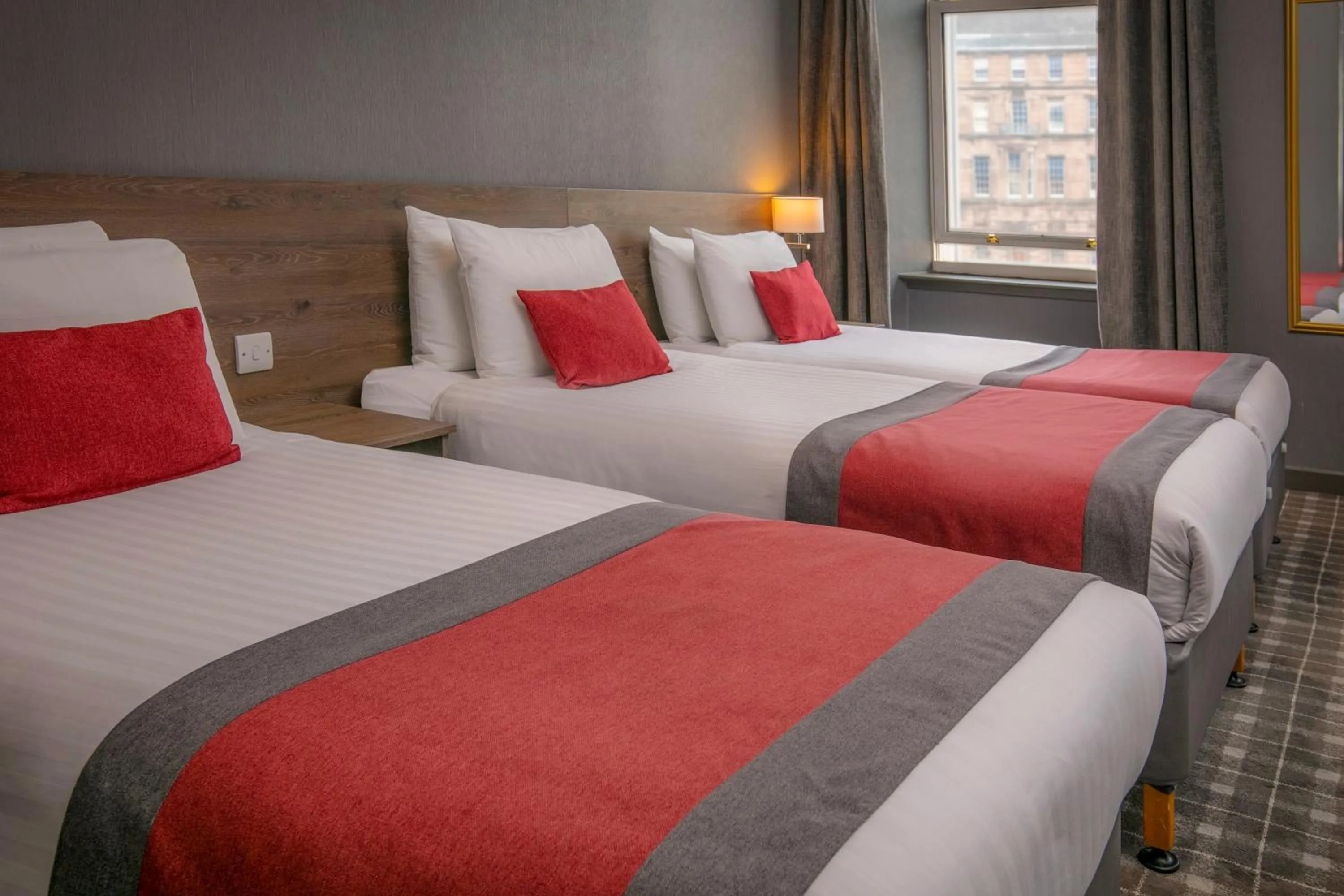 Bedroom, Bed in Best Western Glasgow Hotel