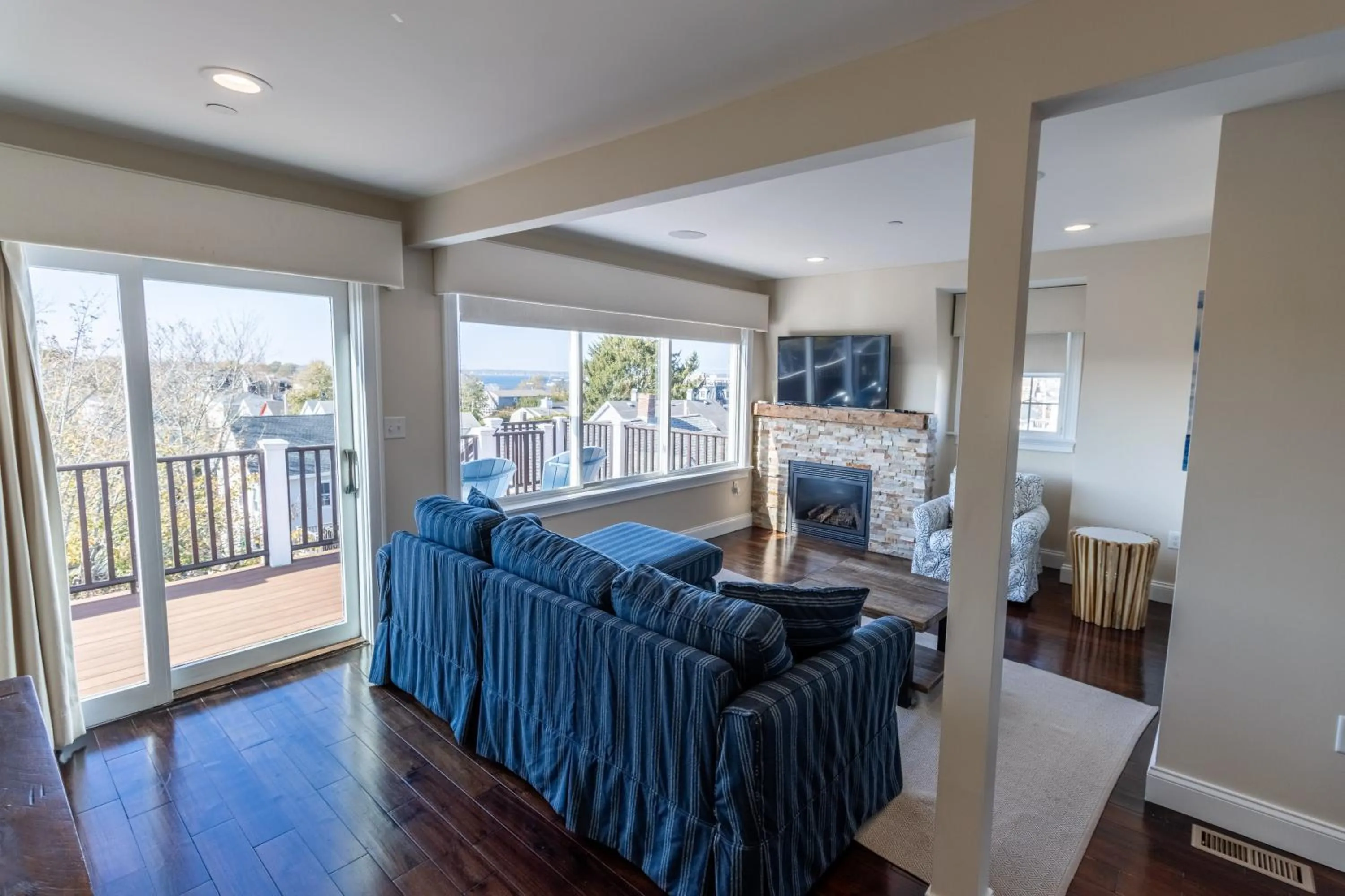 The Newport Lofts - 617 Thames Street