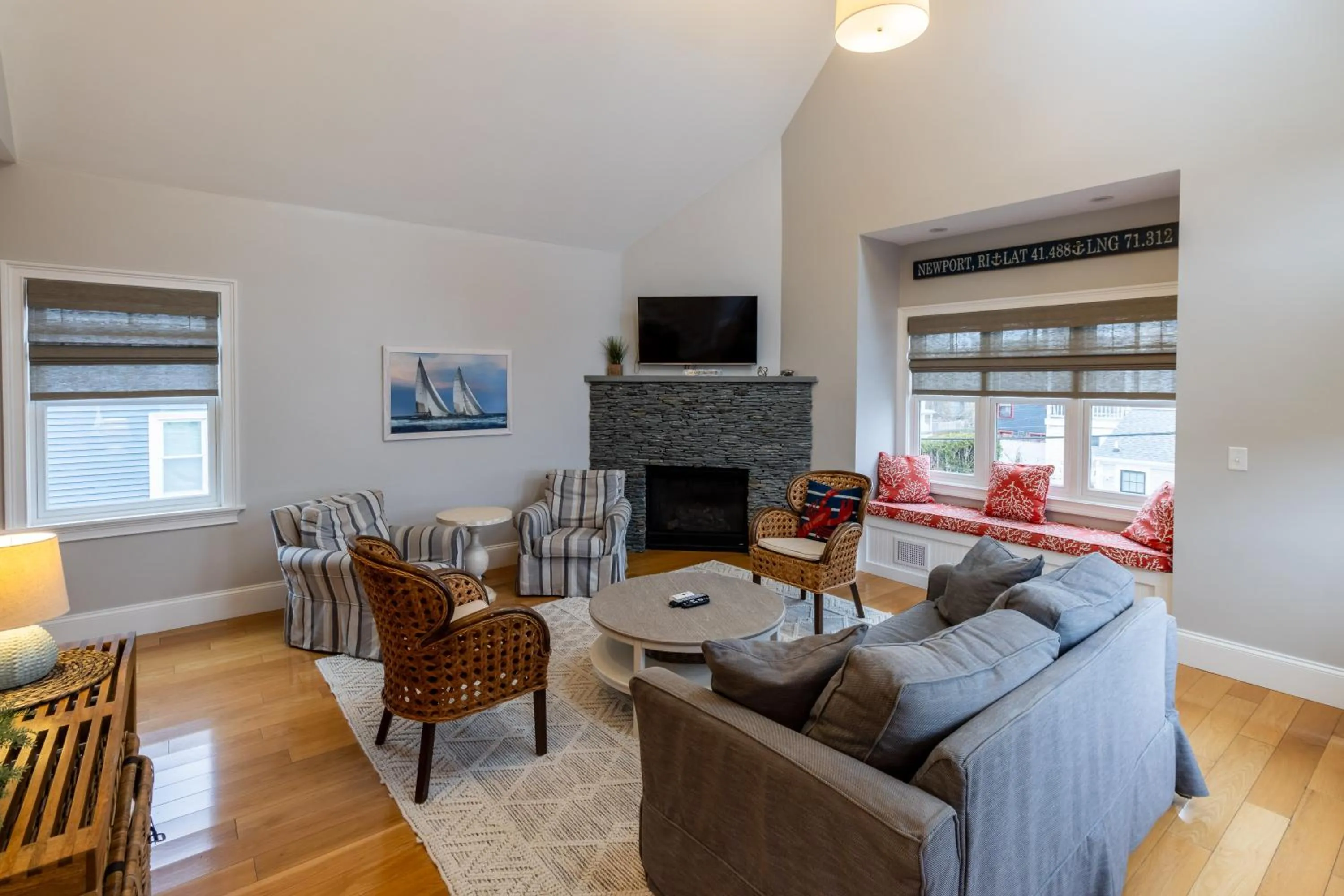 The Newport Lofts - 611 Thames Street