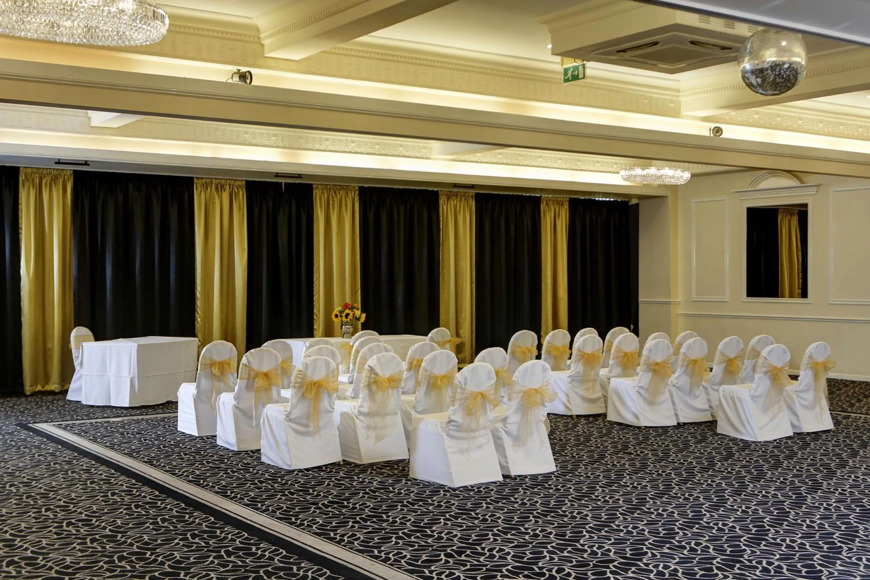 Property building in Best Western Rockingham Forest Hotel