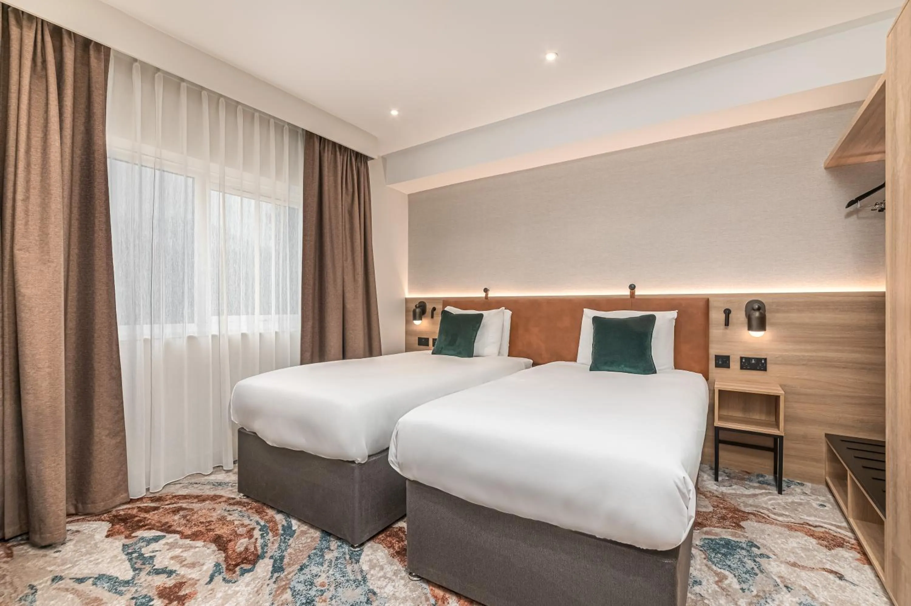 Bed in Best Western Rockingham Forest Hotel