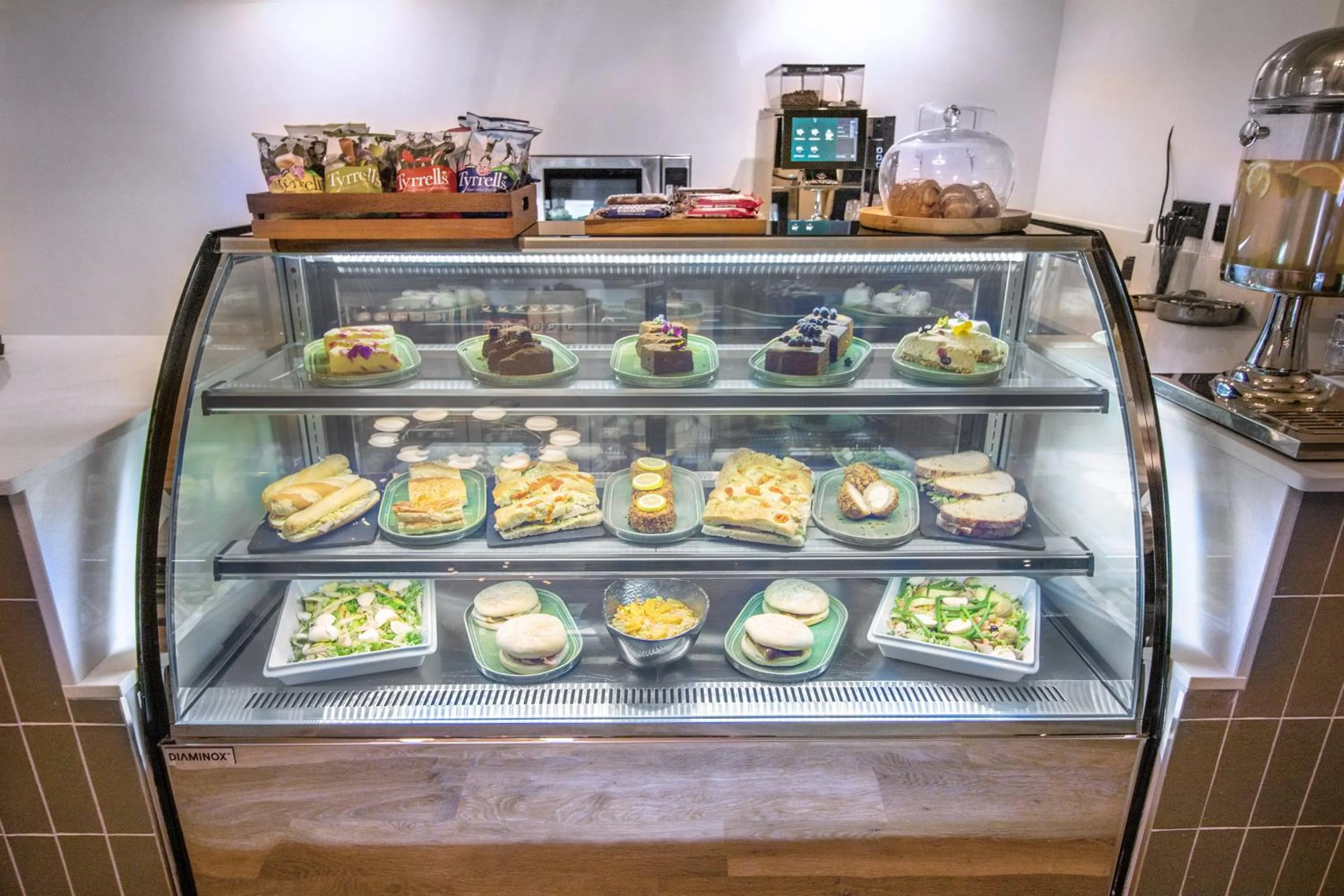 Coffee/tea facilities in voco Rockingham Forest Corby by IHG