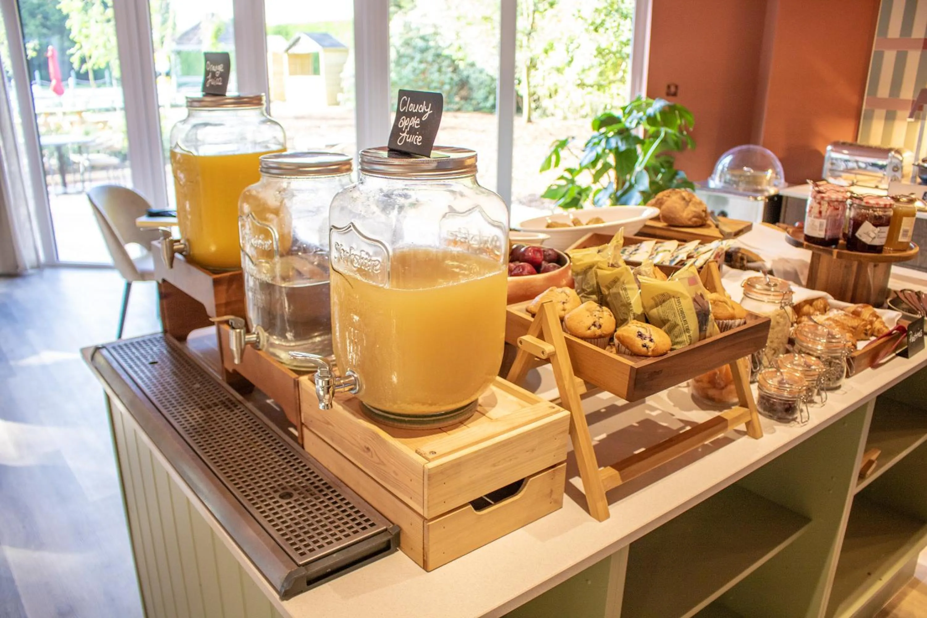 Restaurant/places to eat in voco Rockingham Forest Corby by IHG