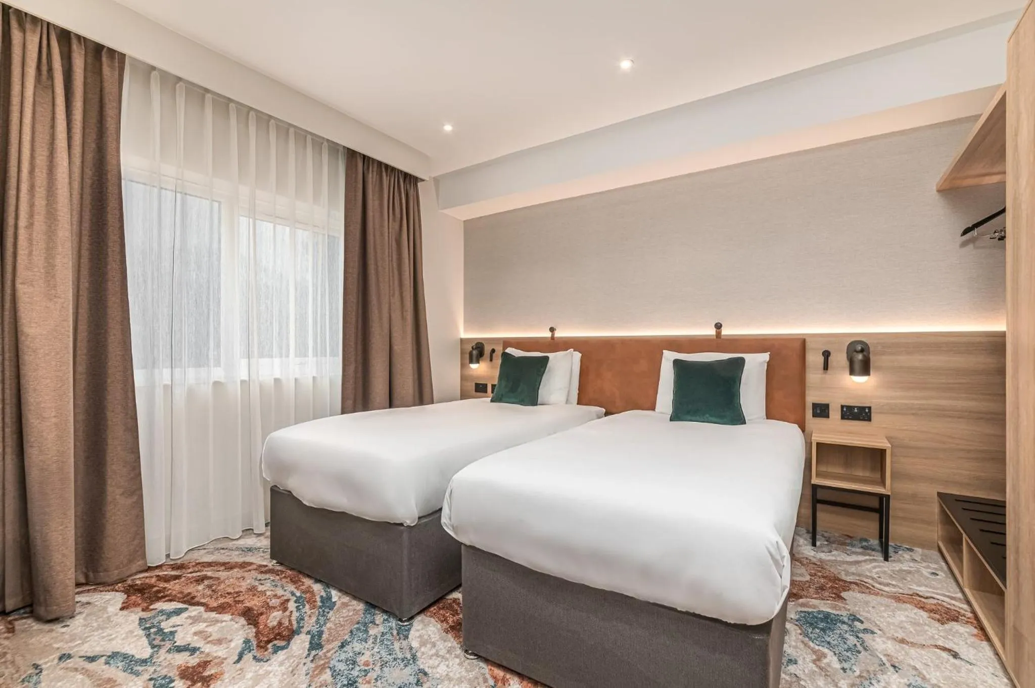 Photo of the whole room, Bed in voco Rockingham Forest Corby by IHG