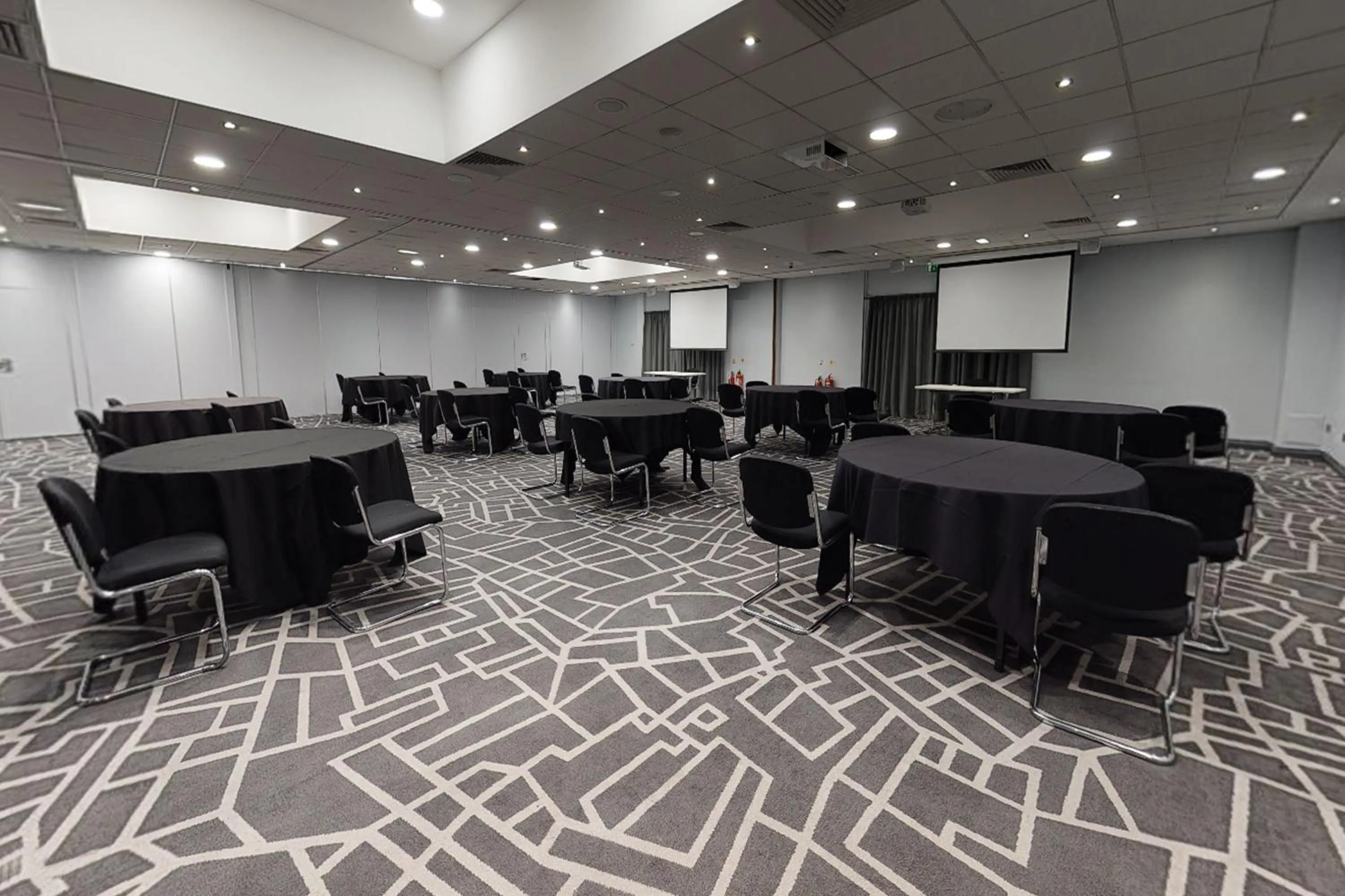 Meeting/conference room in Village Hotel Manchester Bury