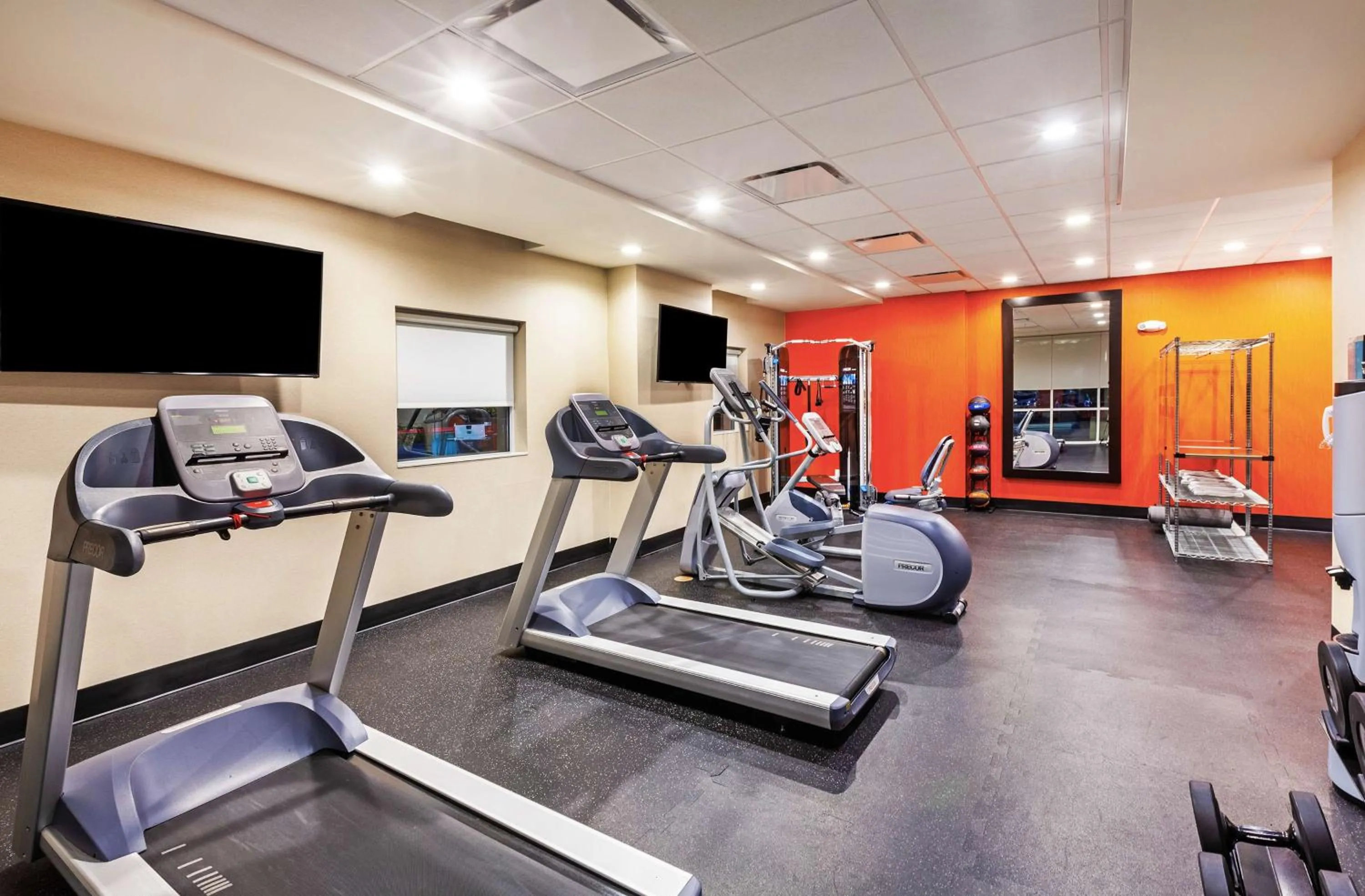 Fitness centre/facilities in Home2 Suites By Hilton Gonzales