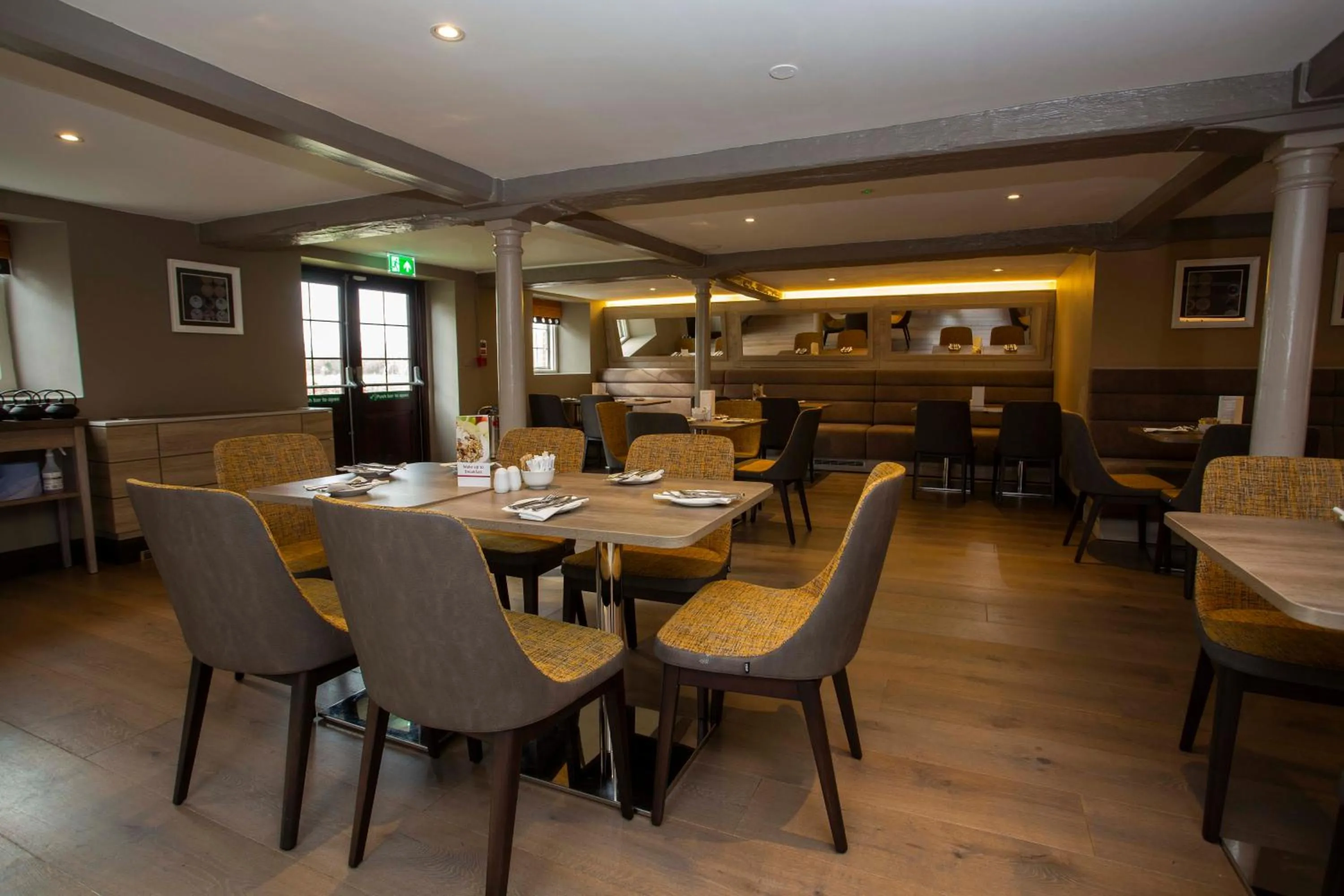 Restaurant/places to eat in Best Western Plus Moat House Reading