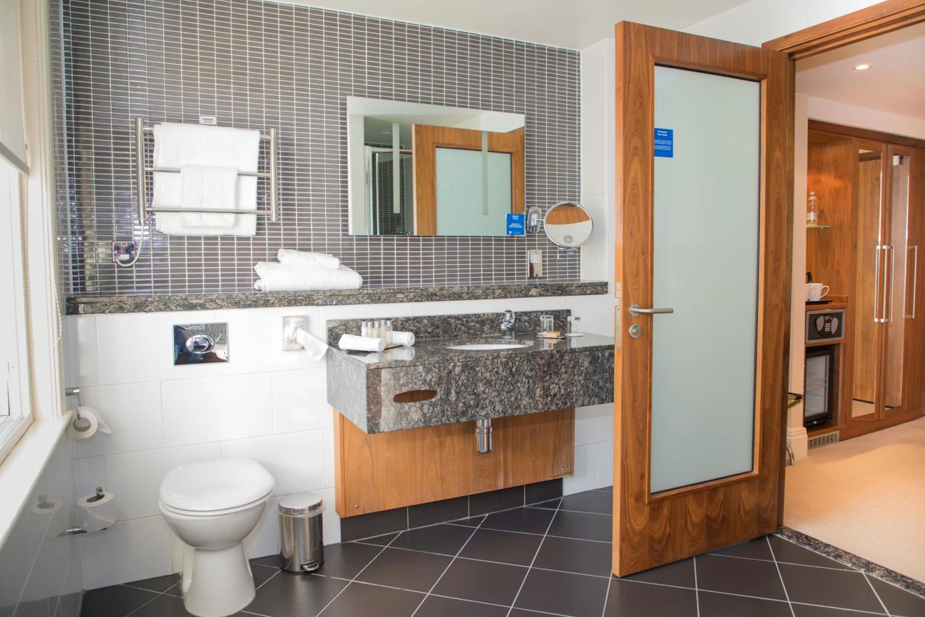 Bathroom in Best Western Plus Moat House Reading