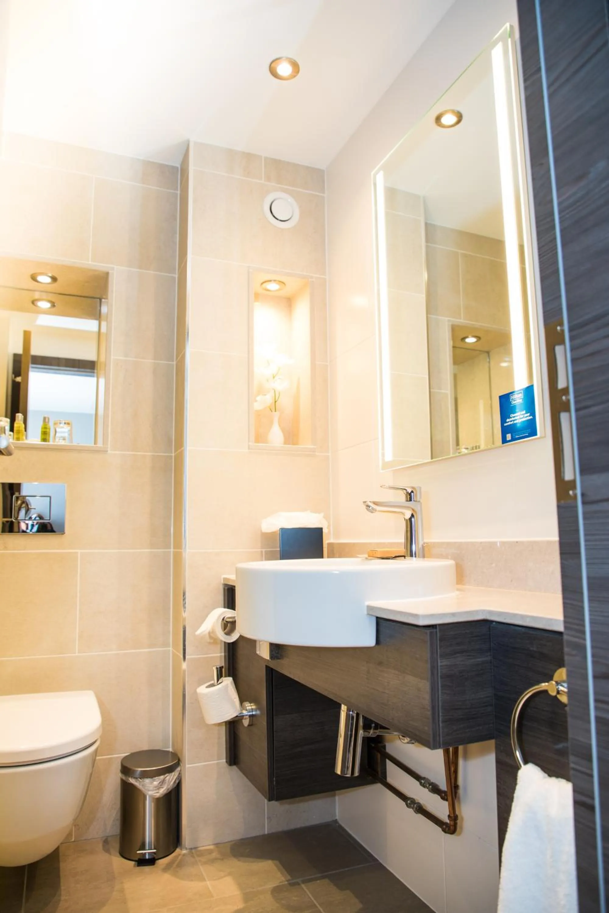 Bathroom in Best Western Plus Moat House Reading