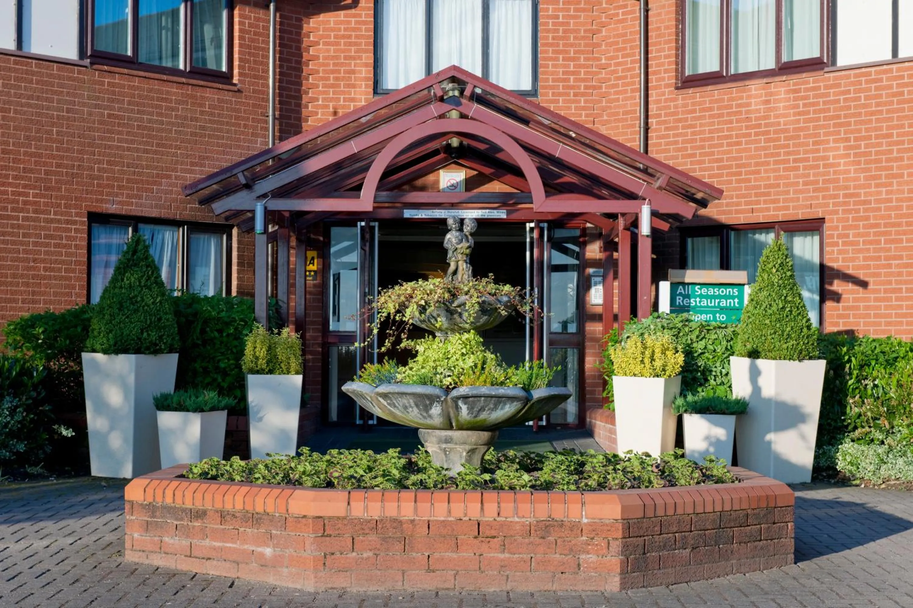 Property building in Holiday Inn A55 Chester West by IHG