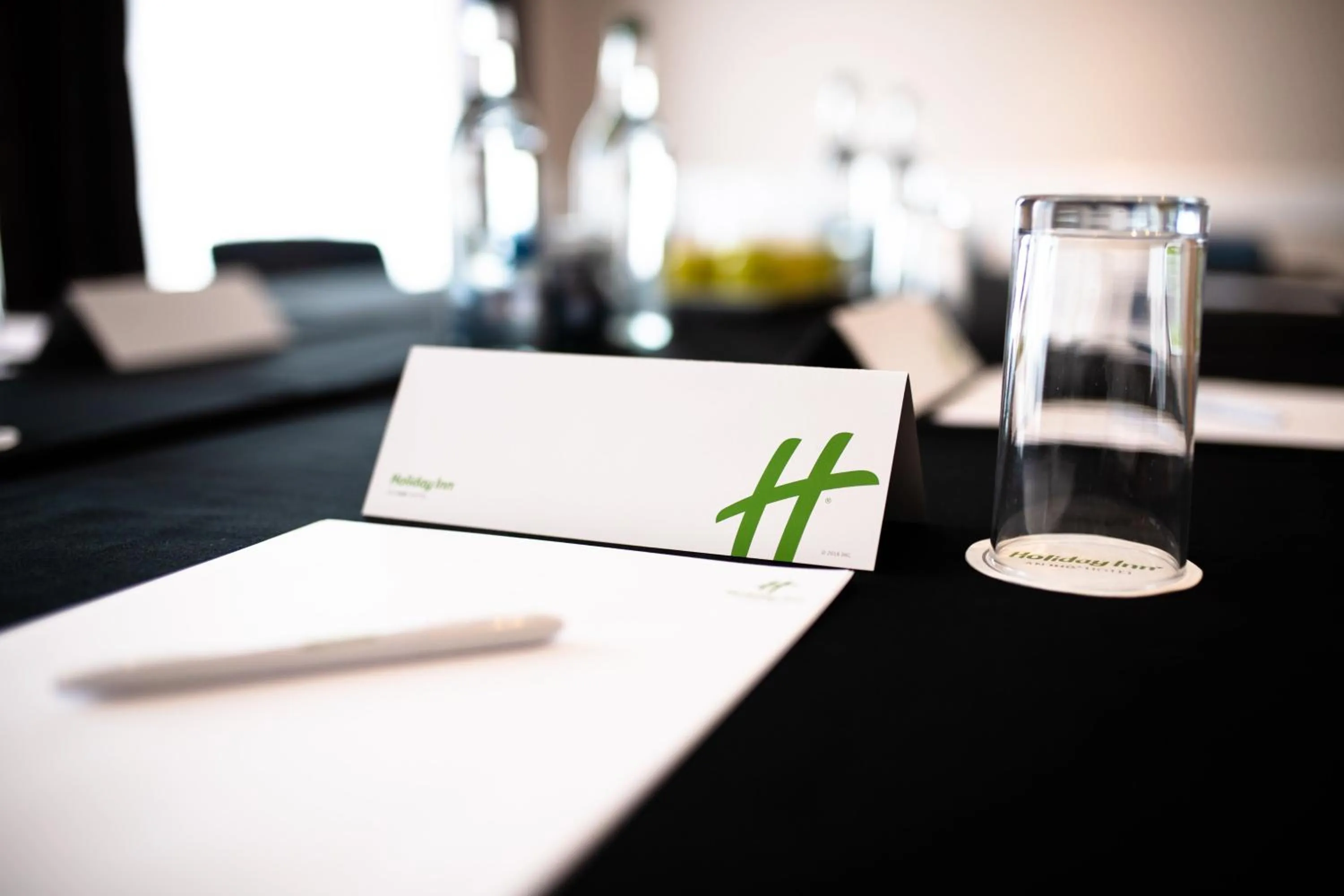 Meeting/conference room in Holiday Inn A55 Chester West by IHG