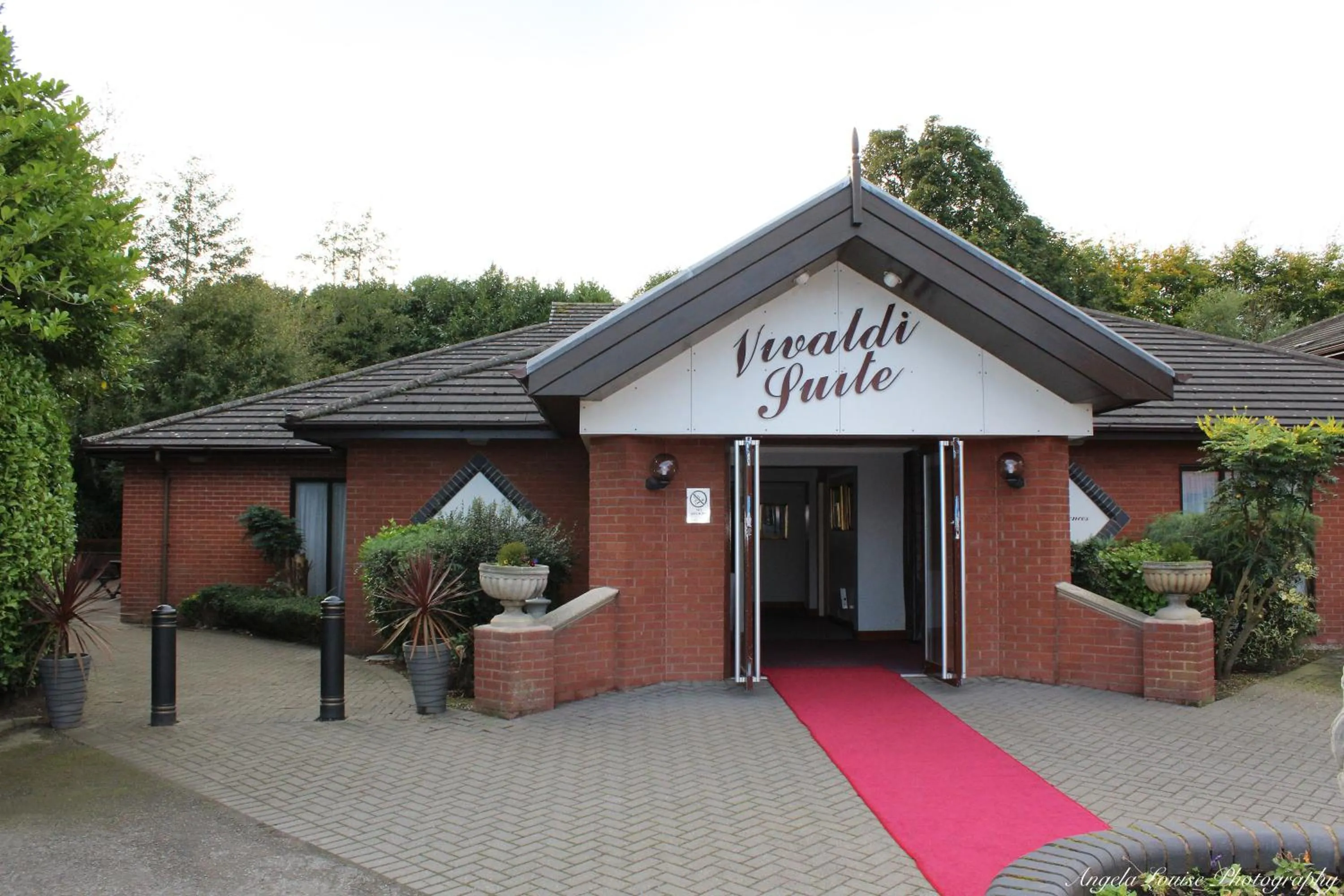 Meeting/conference room in Holiday Inn A55 Chester West by IHG