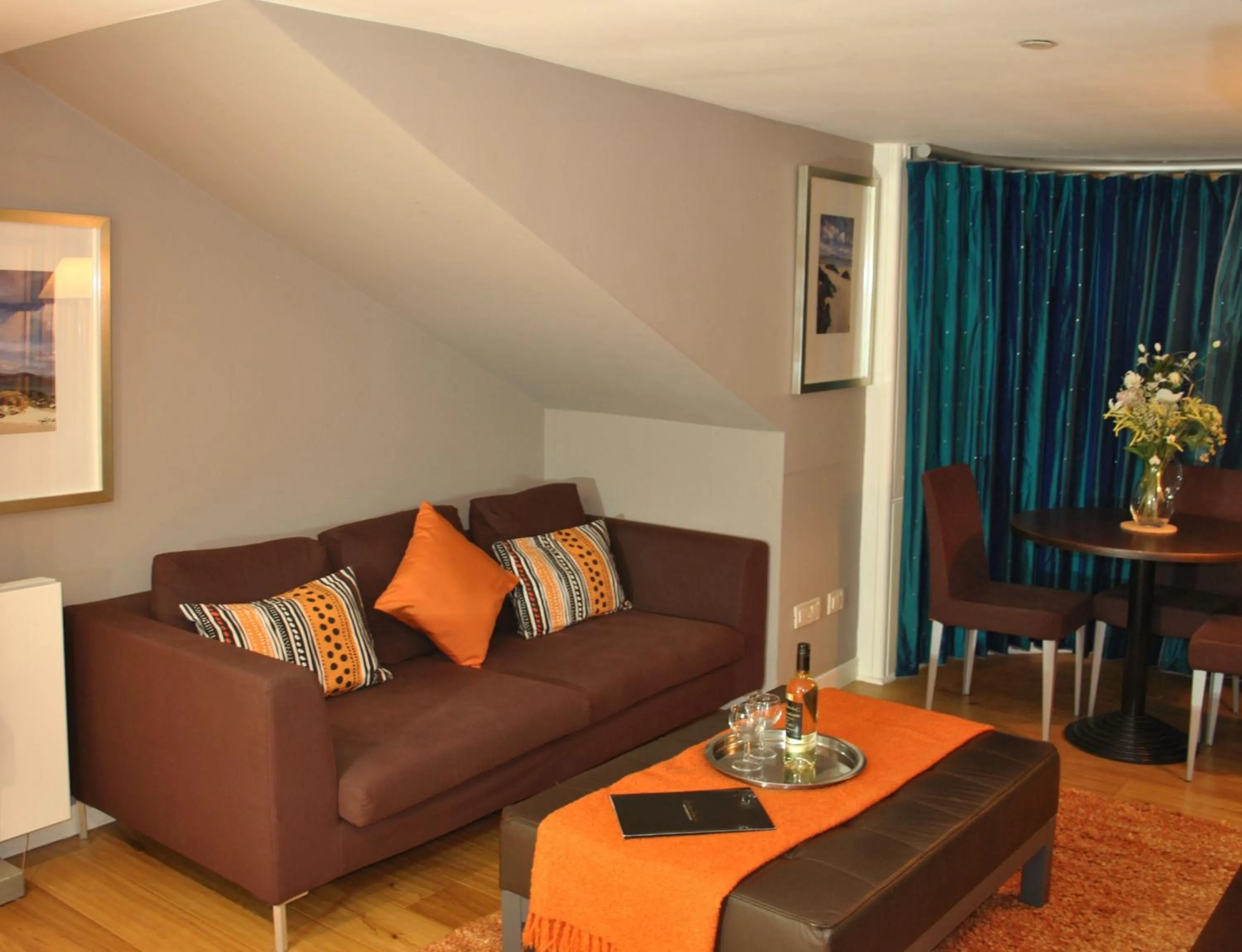 Living room in Dreamhouse Apartments Glasgow West End