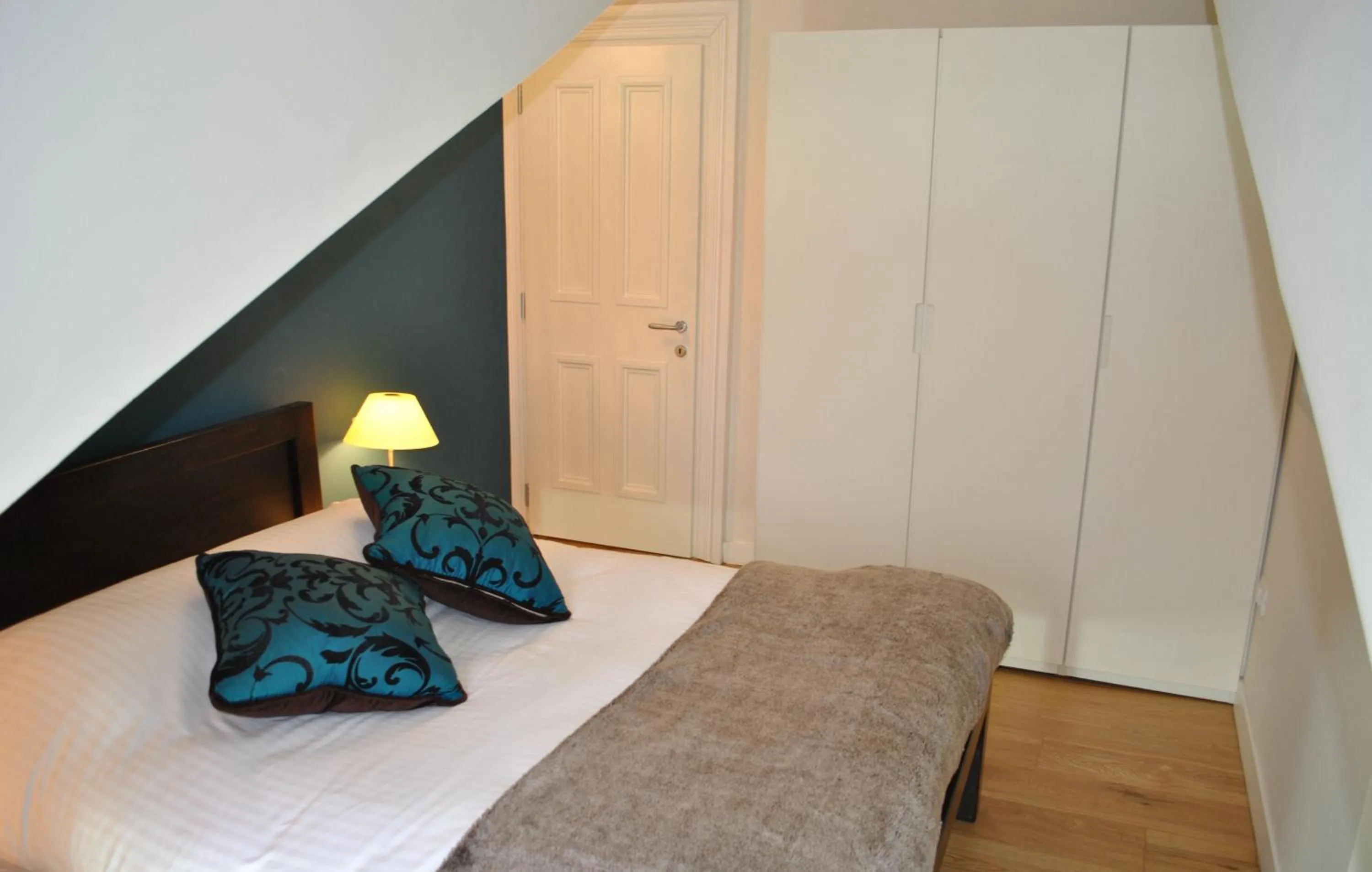 Bedroom, Bed in Dreamhouse Apartments Glasgow West End