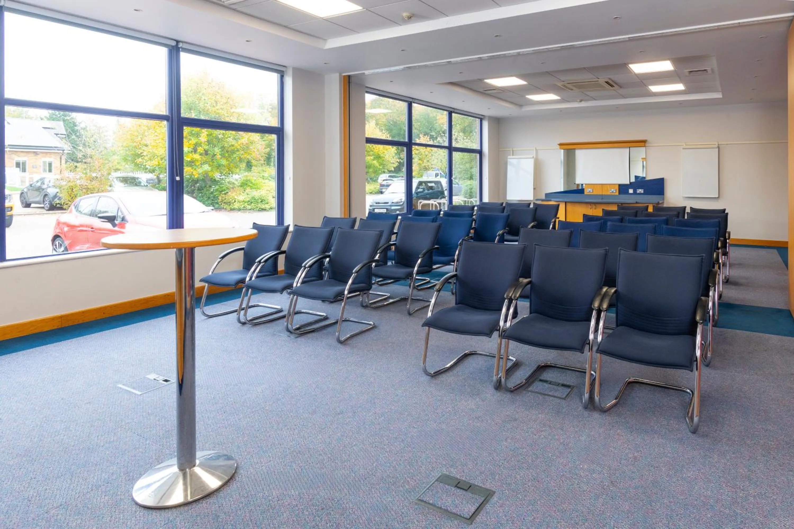 Meeting/conference room in Holiday Inn Express Milton Keynes by IHG
