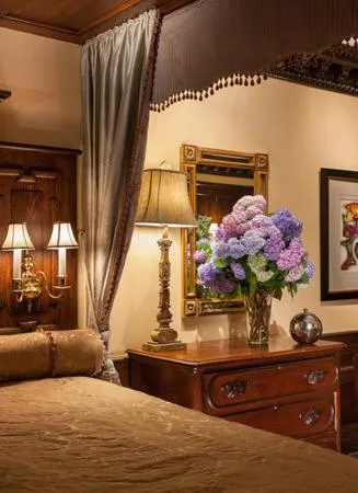 Photo of the whole room, Bed in Hydrangea House Inn