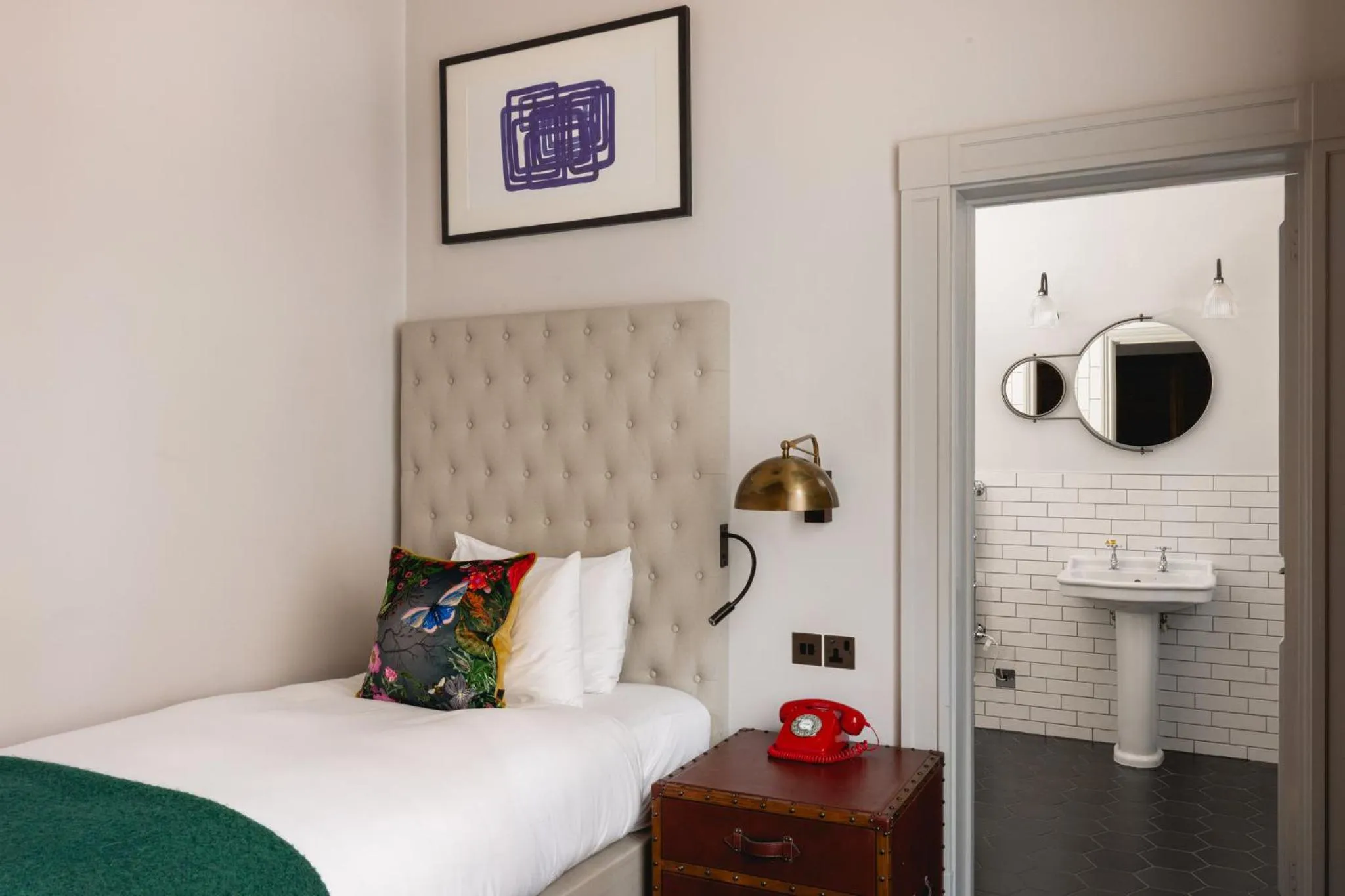 Photo of the whole room, Bed in Kimpton Clocktower by IHG