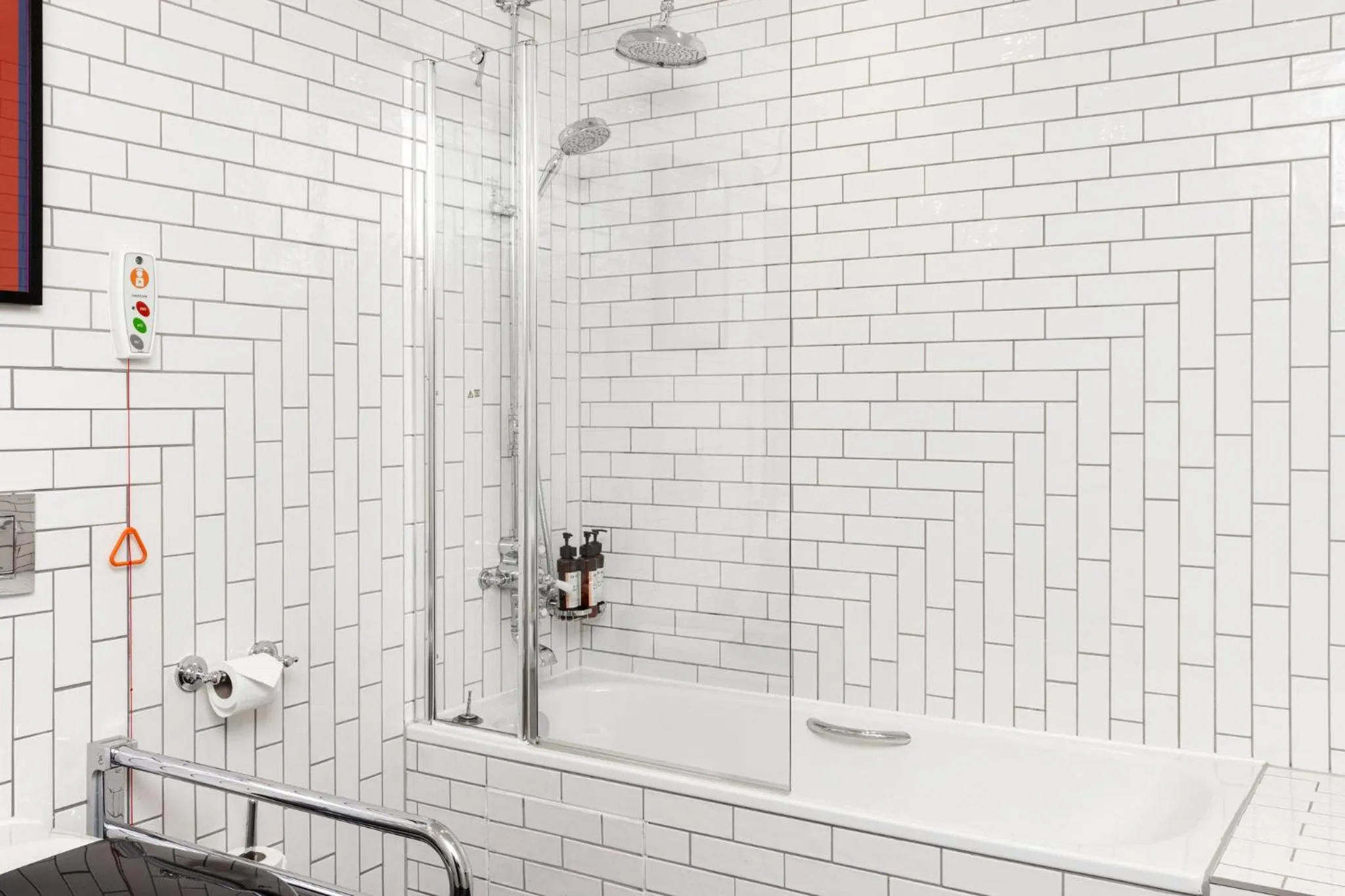 Bathroom in Kimpton Clocktower by IHG