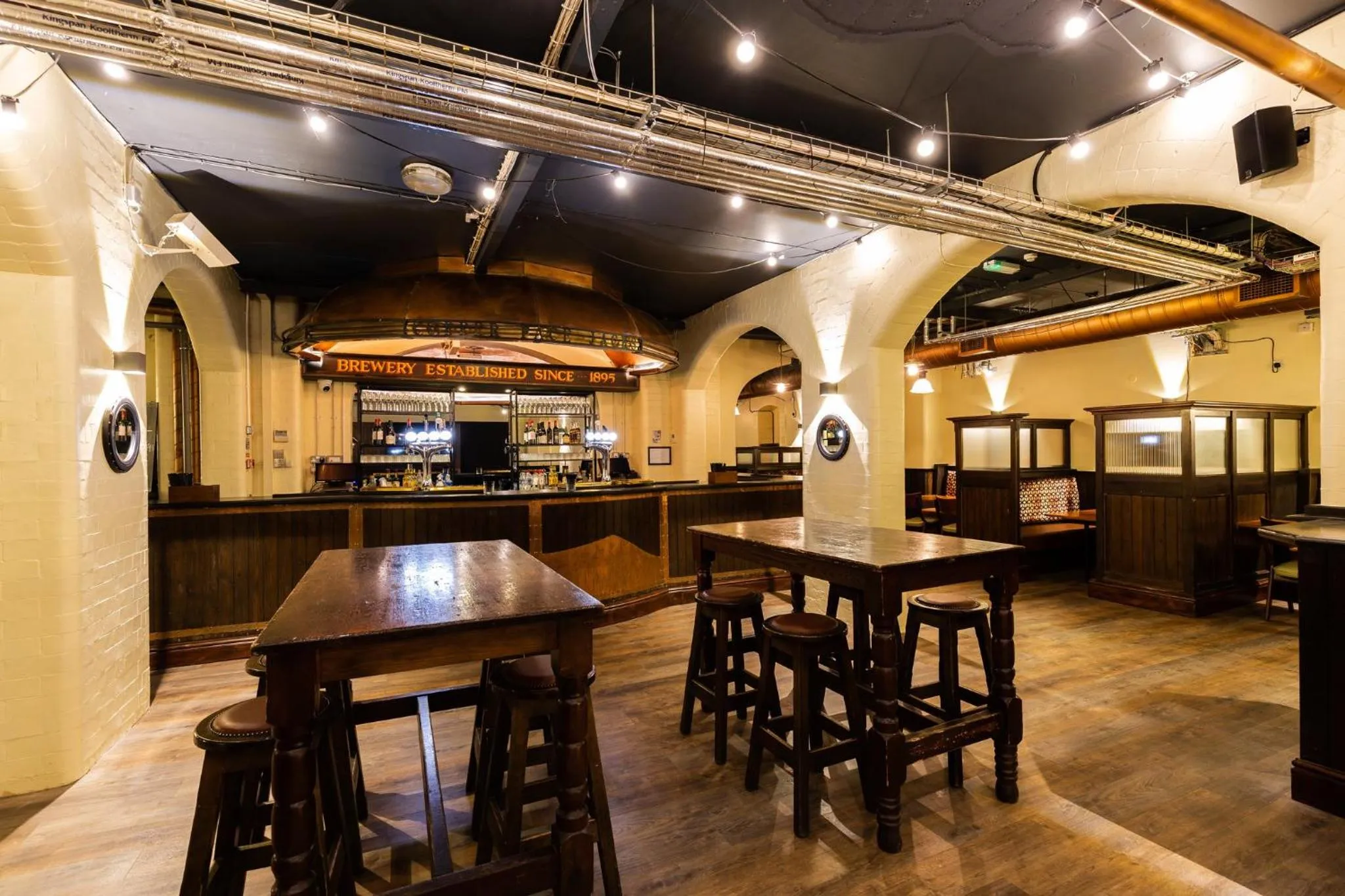 Lounge or bar in Kimpton Clocktower by IHG