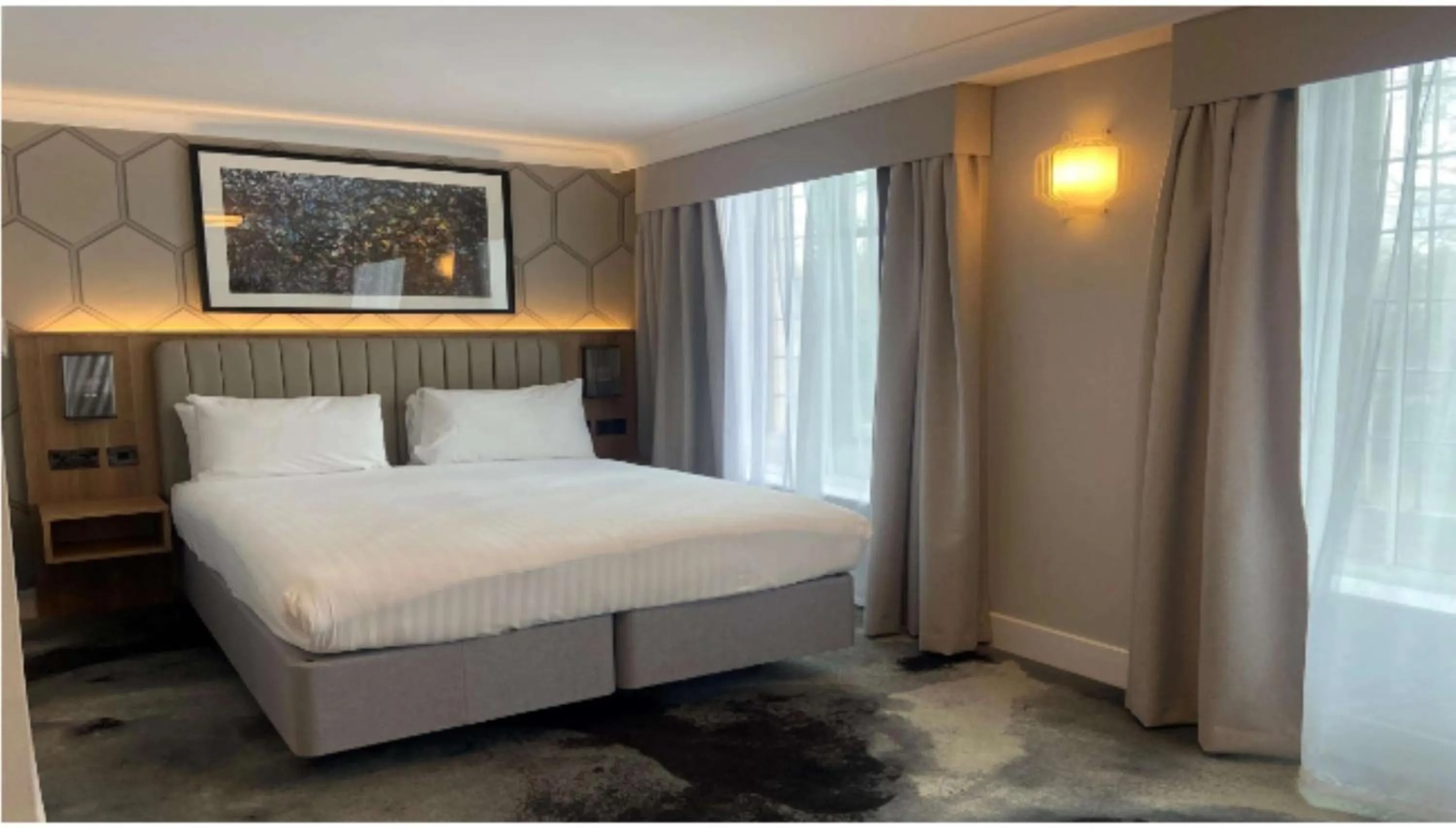 Bedroom, Bed in London Chigwell Prince Regent Hotel, BW Signature Collection