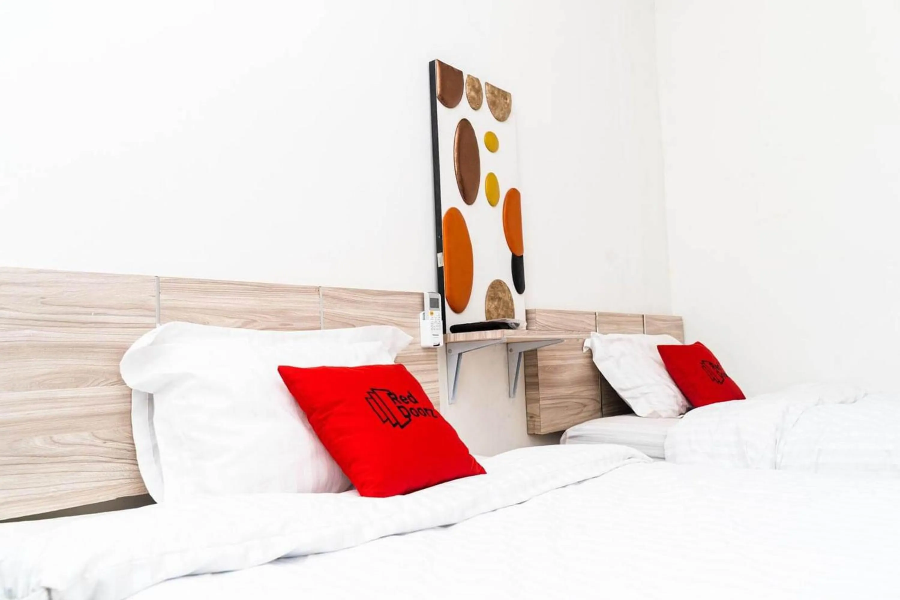 Bedroom, Bed in RedDoorz near Exit Toll Bogor