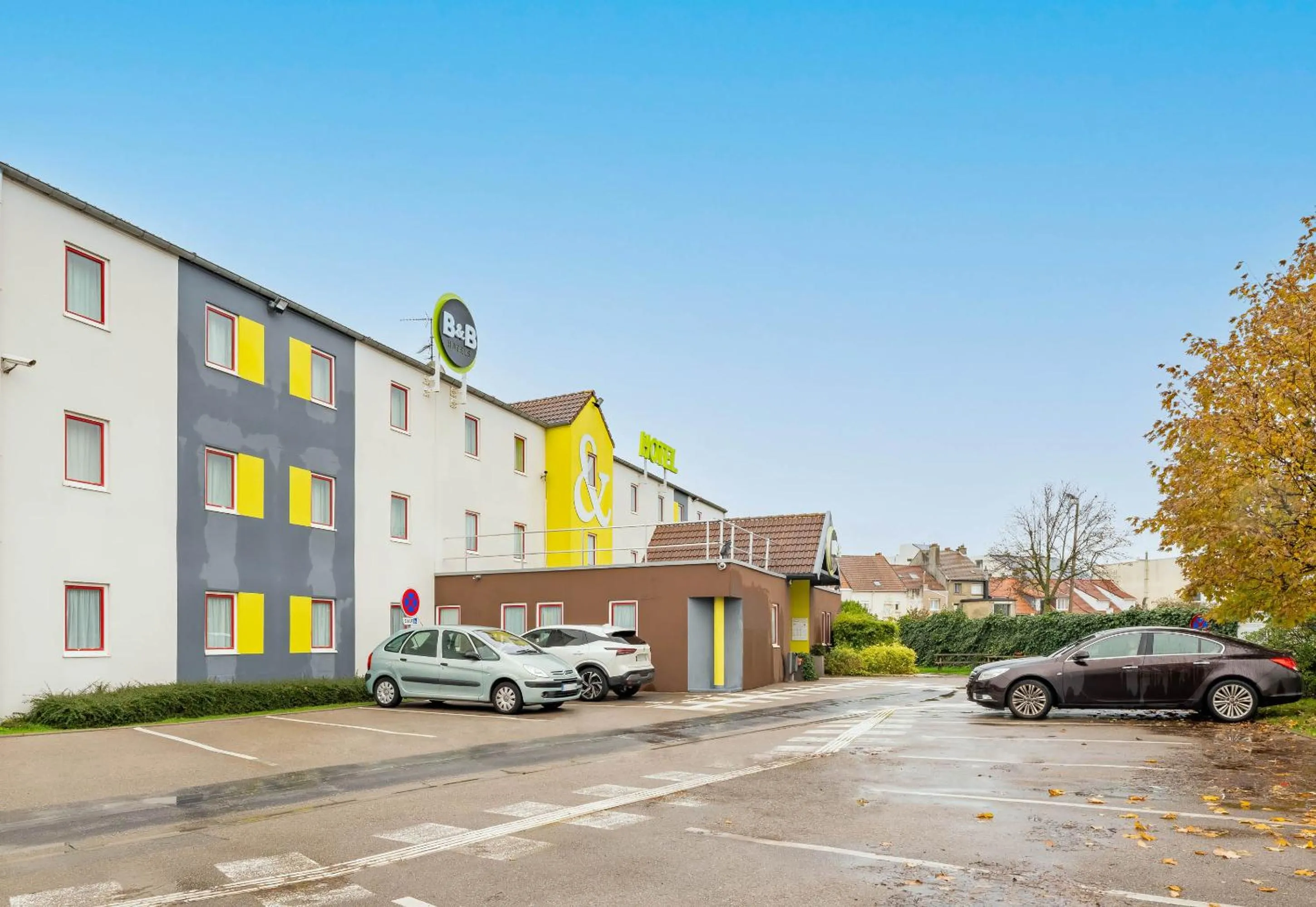 Property building in B&B HOTEL Calais Centre St Pierre