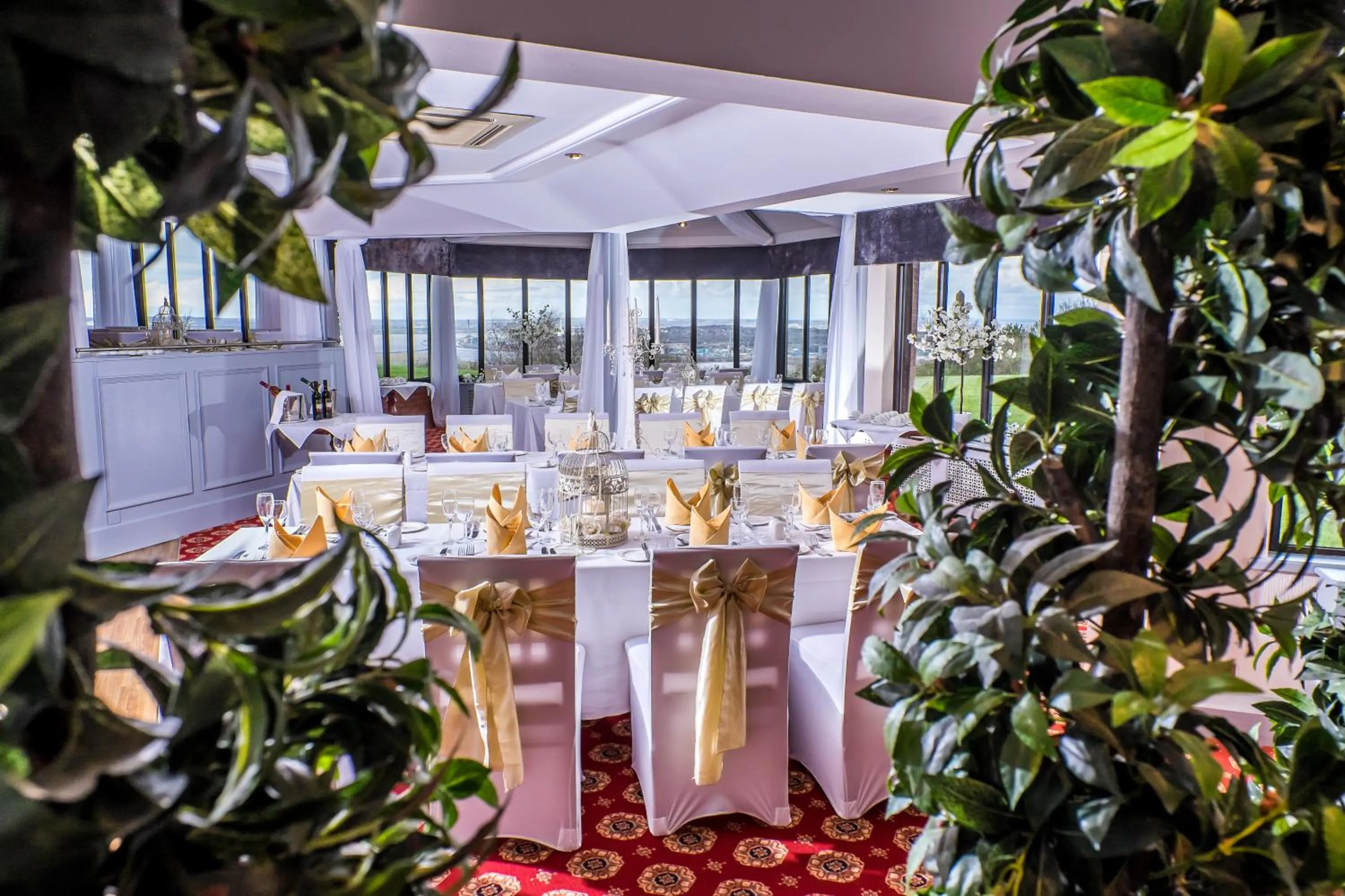 Dining area in Best Western Frodsham Forest Hills Hotel